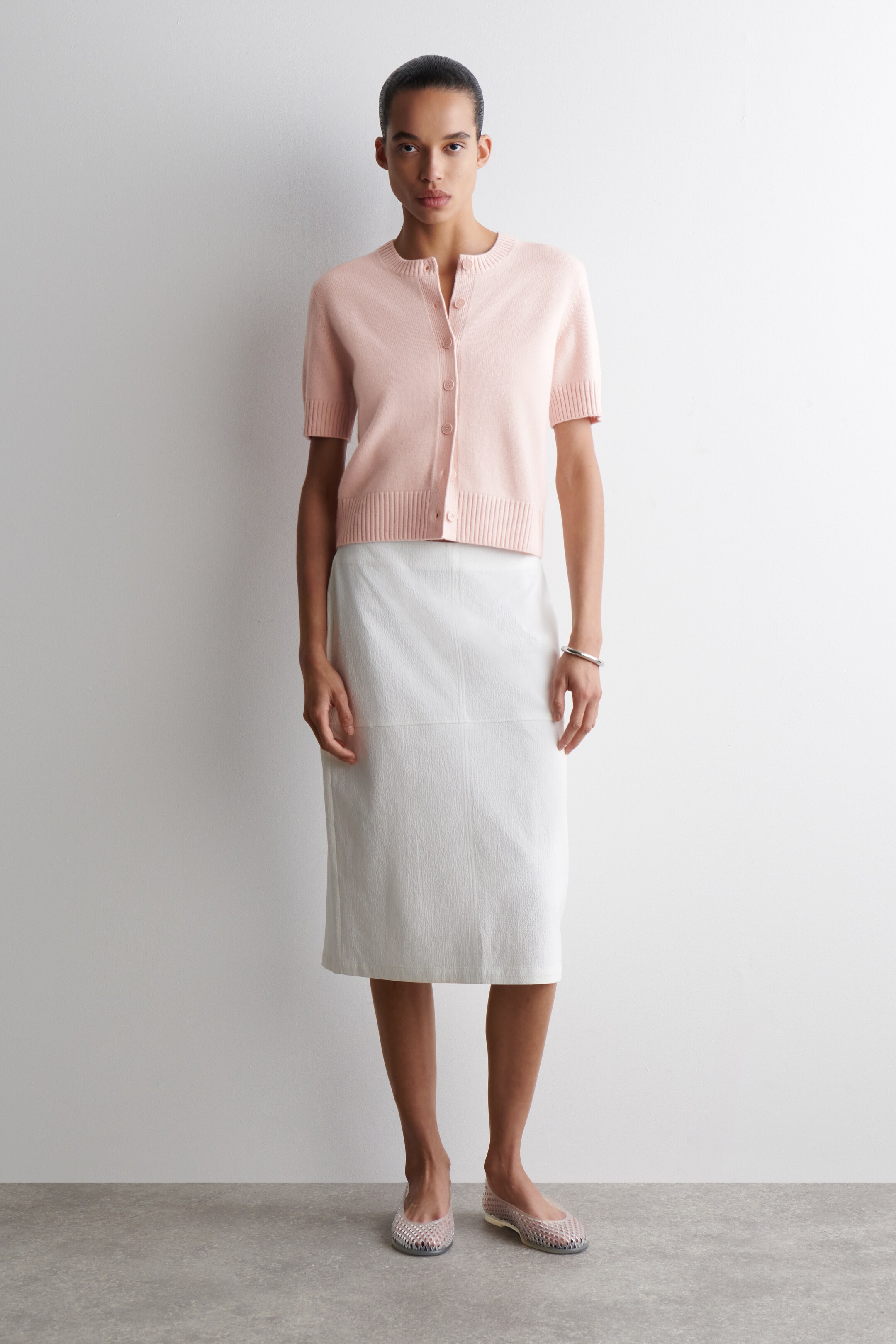 Agrandir l'image: CARDIGAN À MANCHES COURTES EN LAINE MÉRINOS - ROSE - FEMME | H&M FR 2