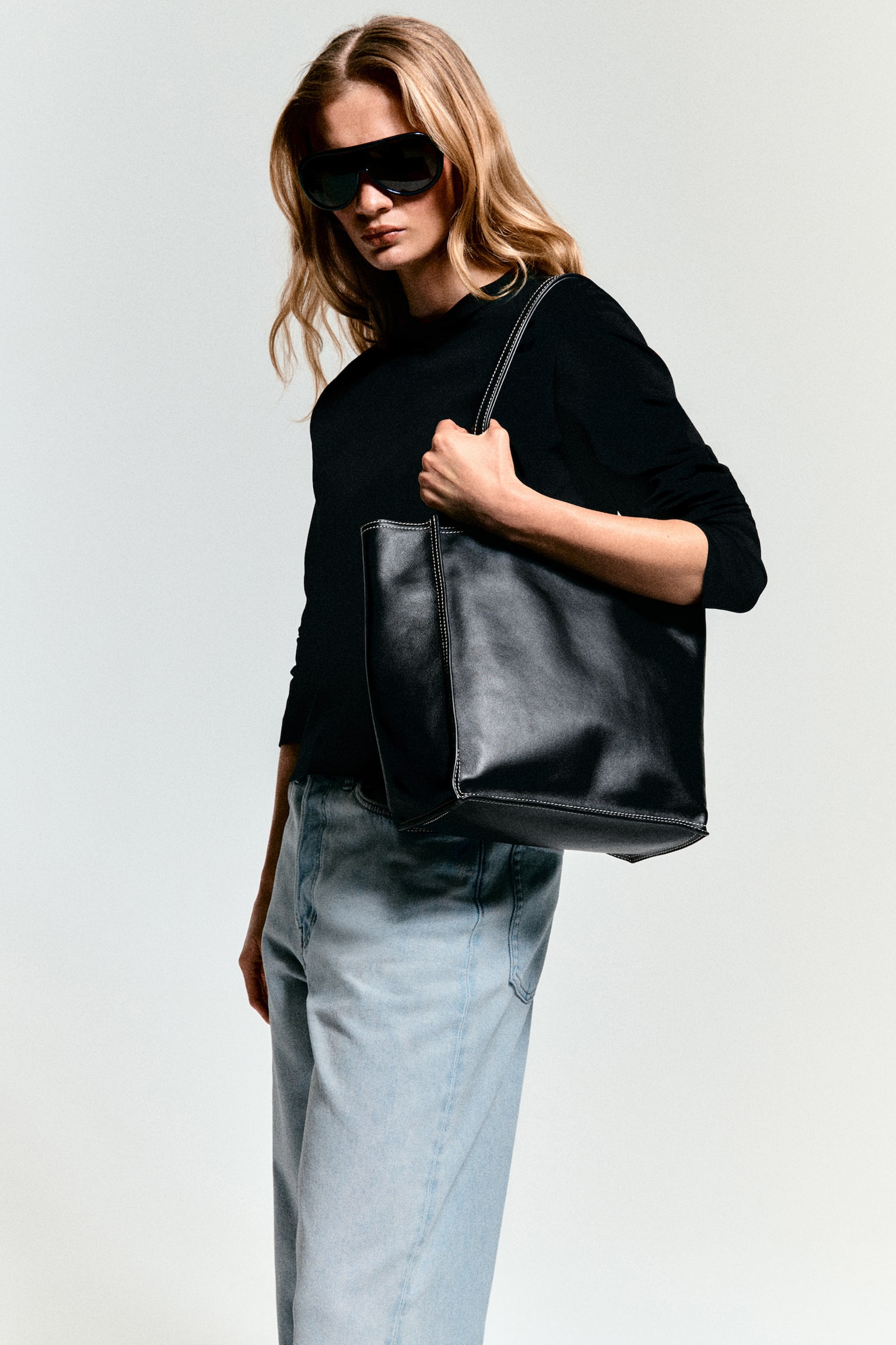 T-SHIRT LINEARE A MANICHE LUNGHE TAGLIO REGOLARE - NERO/BLU NAVY / RIGHE/bianco - 5