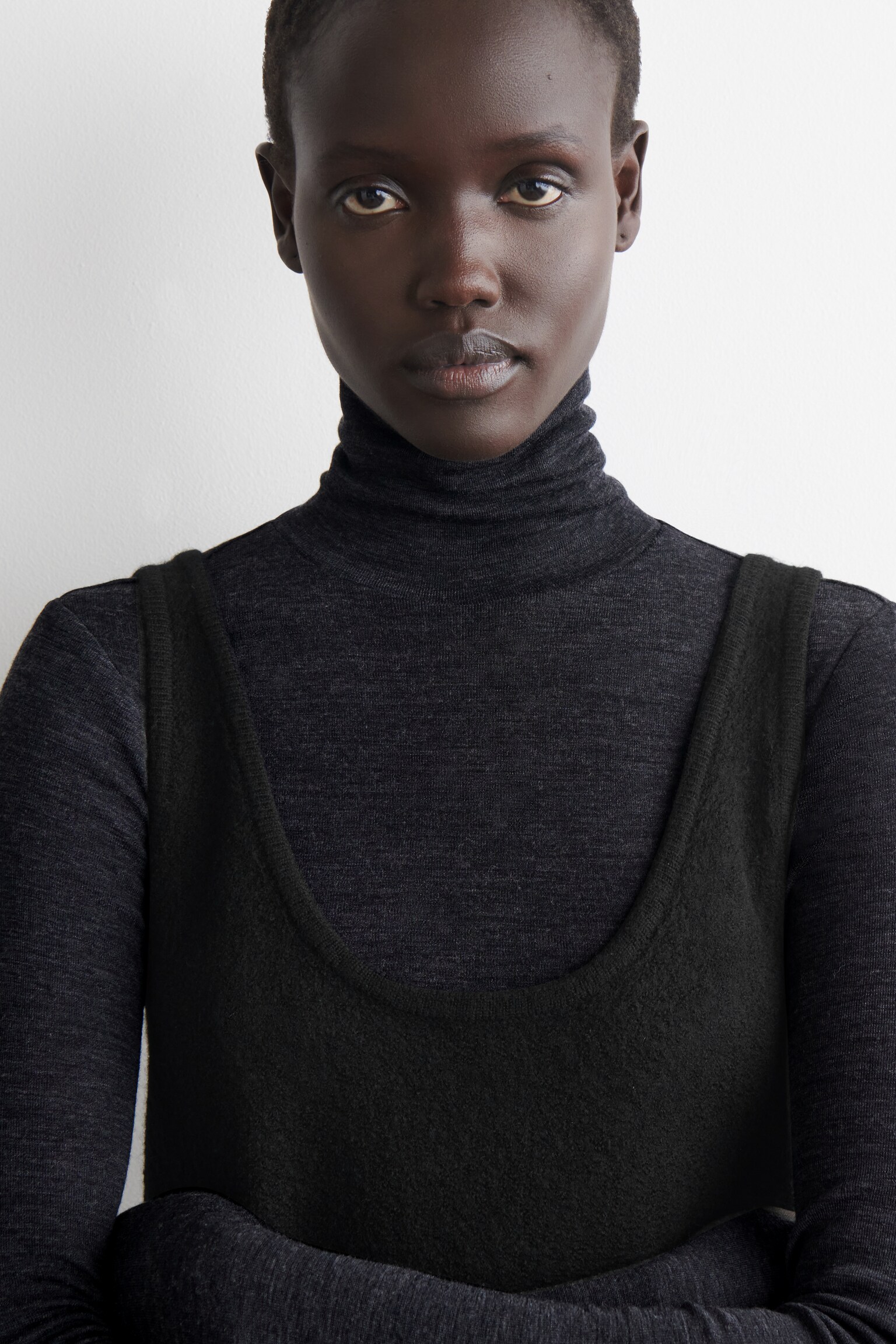 GEKOKERDE WOL A-LIJN MINIJURK - ZWART - 3