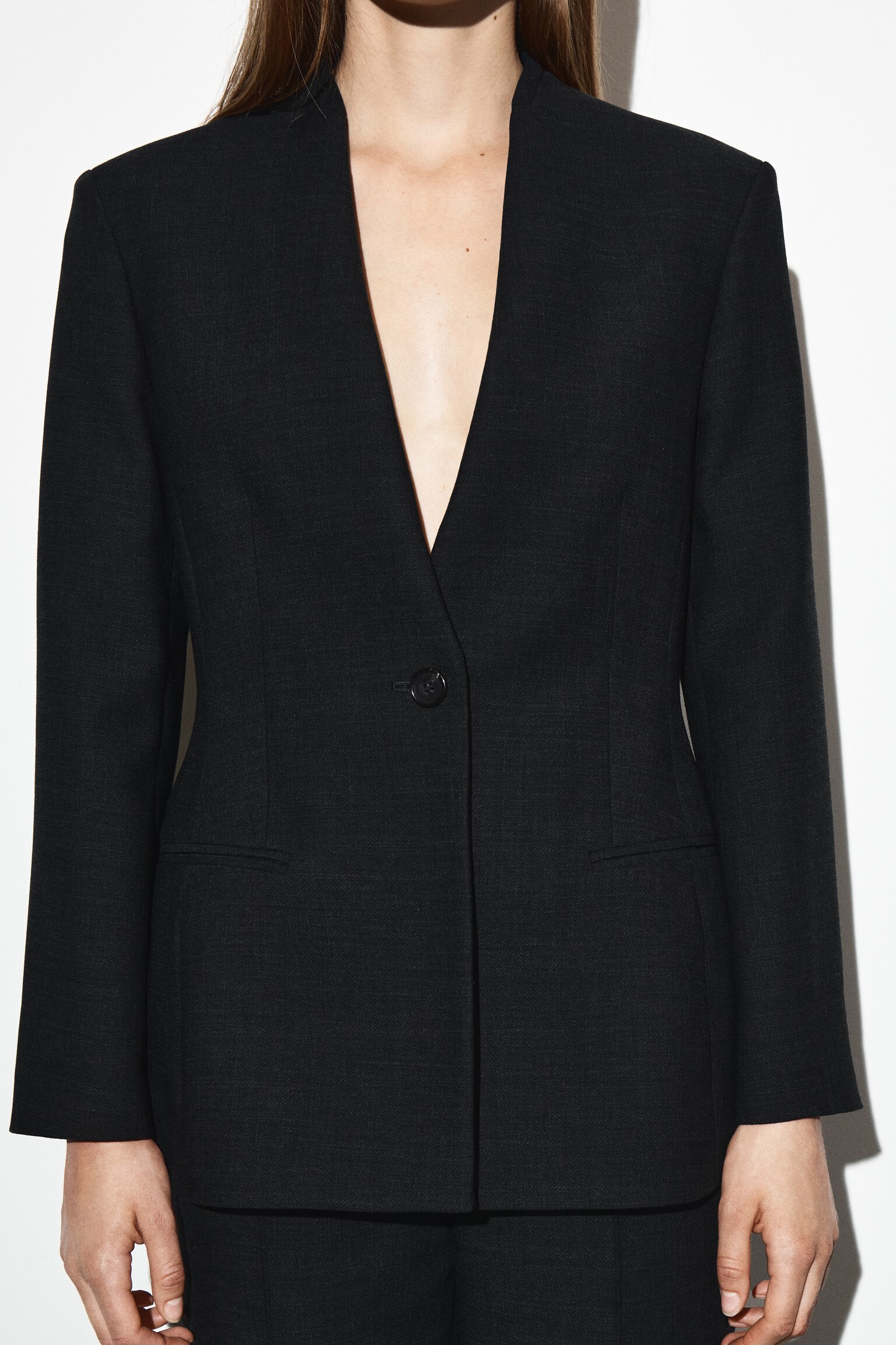BLAZER SIN CUELLO CON CINTURA AJUSTADA - GRIS MARENGO - 7