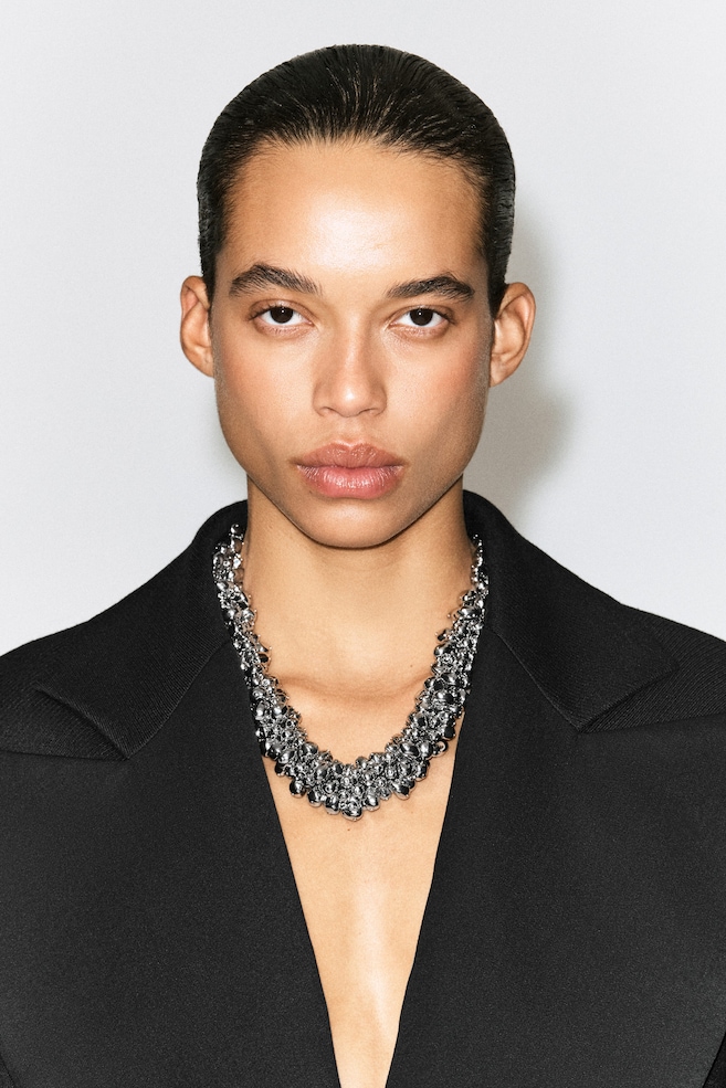 CLUSTERED NECKLACE — SILVER