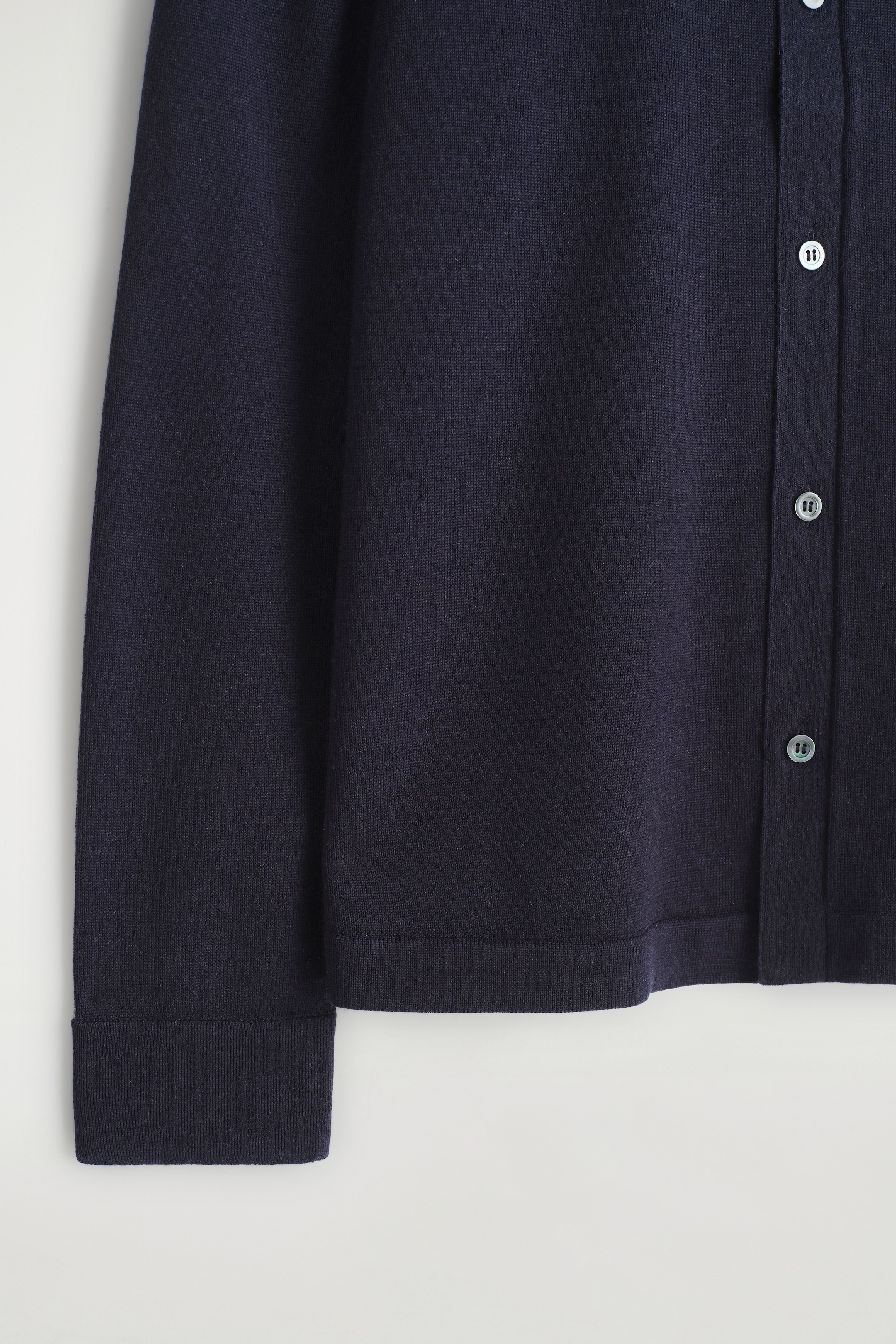 Ver imagen más grande: CAMISA DE PUNTO DE LANA MERINO - AZUL MARINO - HOMBRE | H&M ES 8