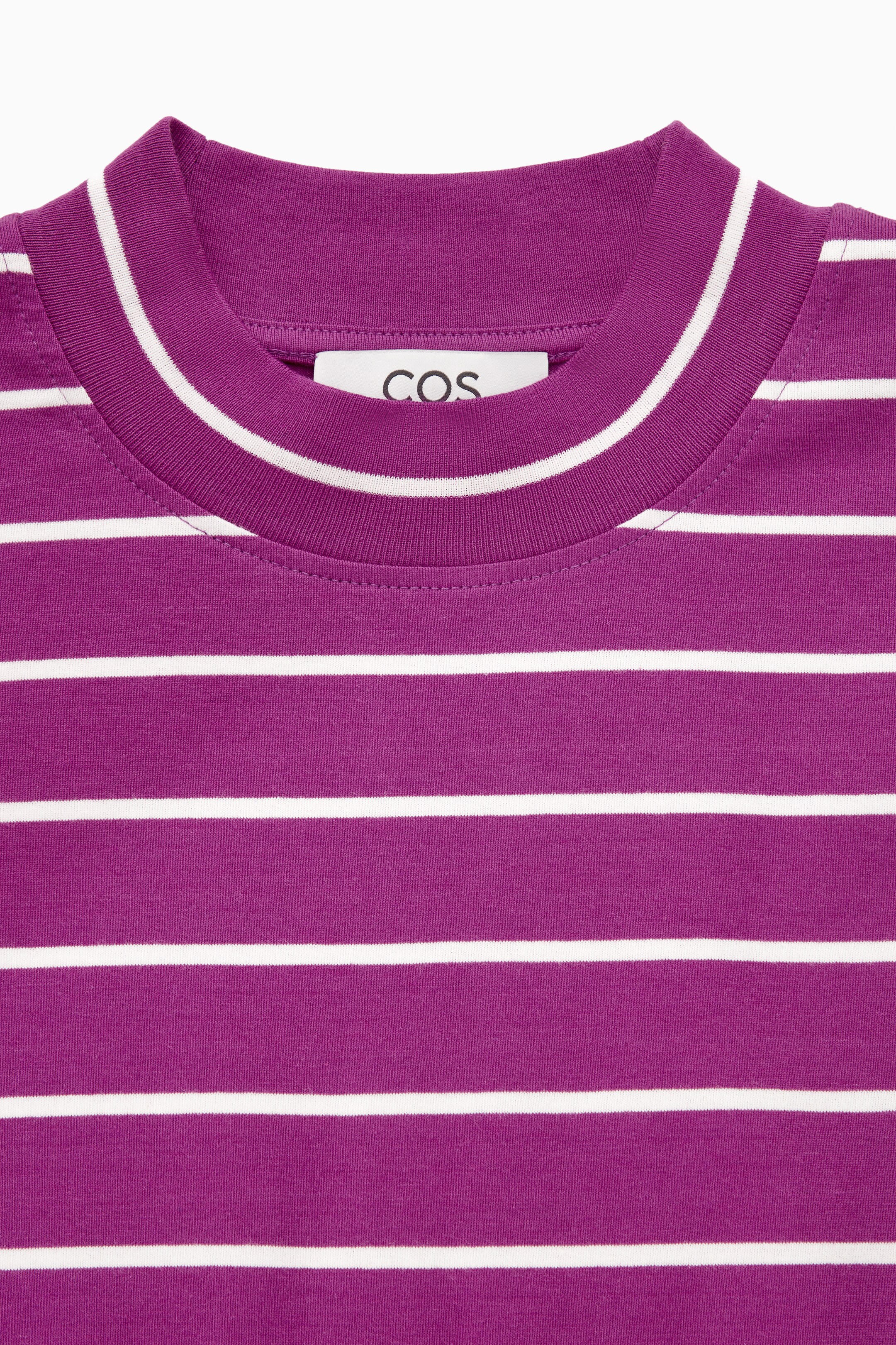 Grösseres Bild ansehen: VOLUMINÖSES OVERSIZED-T-SHIRT - VIOLETT/GESTREIFT - DAMEN | H&M CH 2