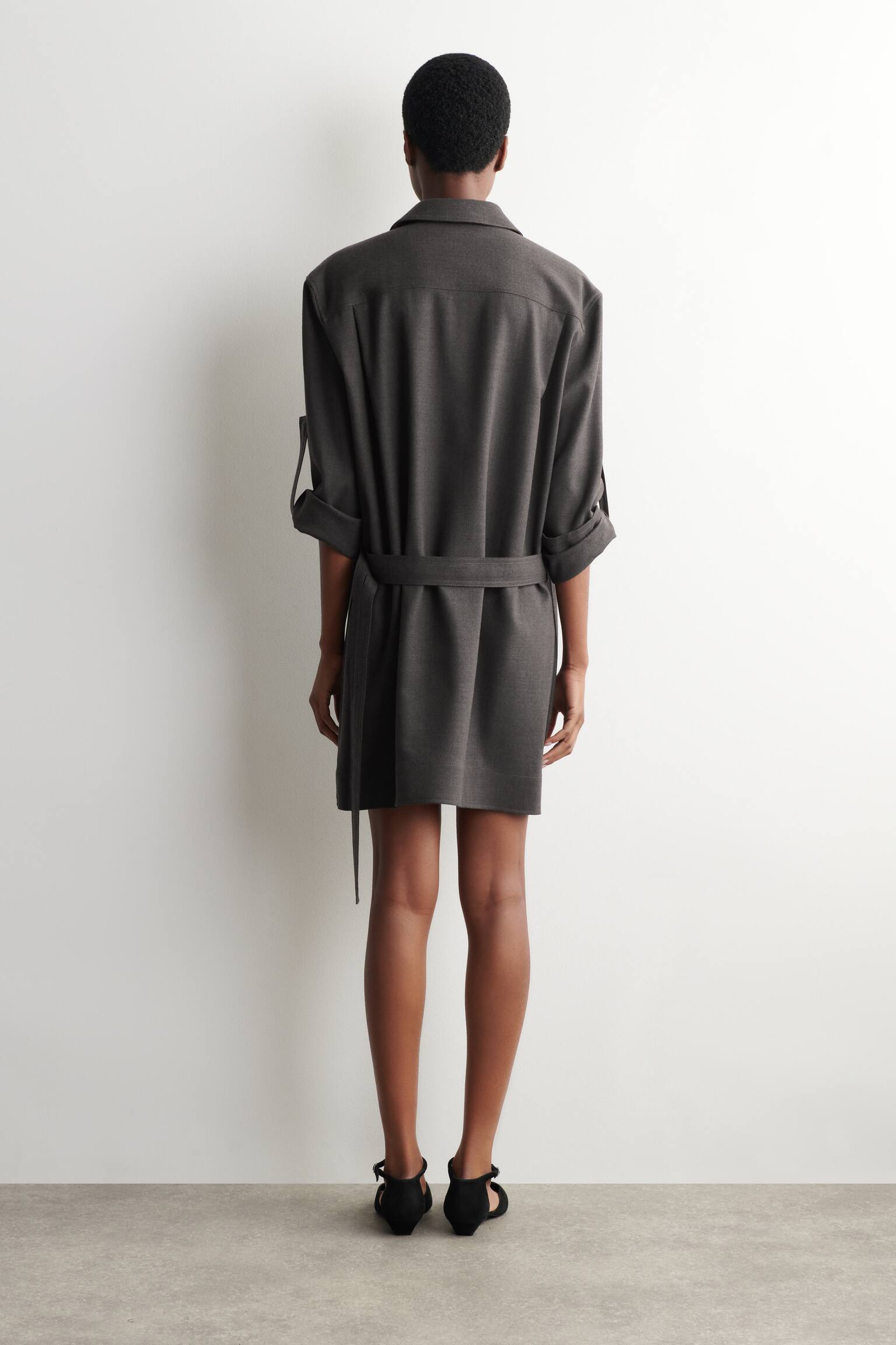 VESTIDO CAMISA MINI MEIO PREGAS EM LÃ - CINZA ESCURO - 3