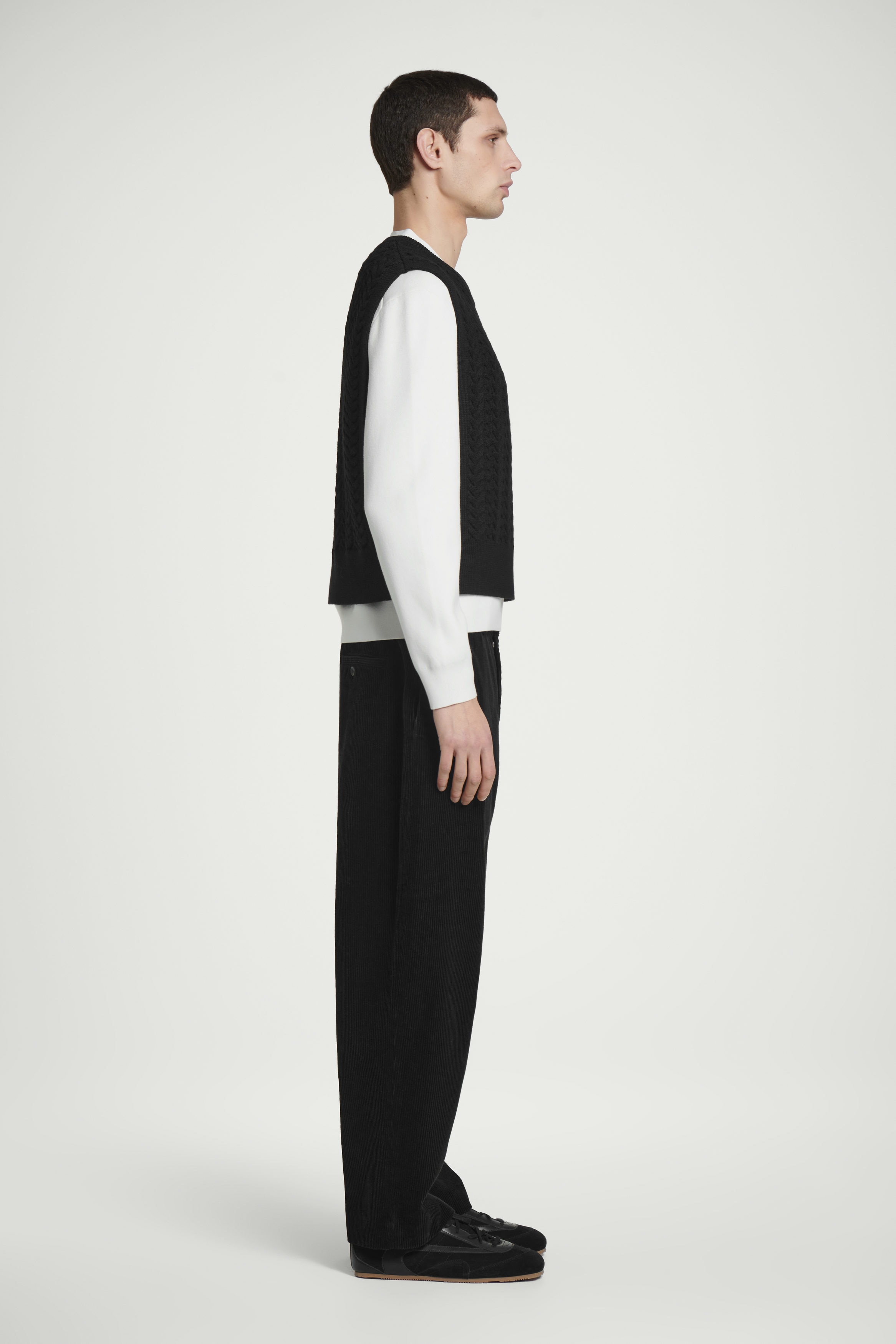 CABLE-KNIT WOOL HYBRID TANK - BLACK | COS