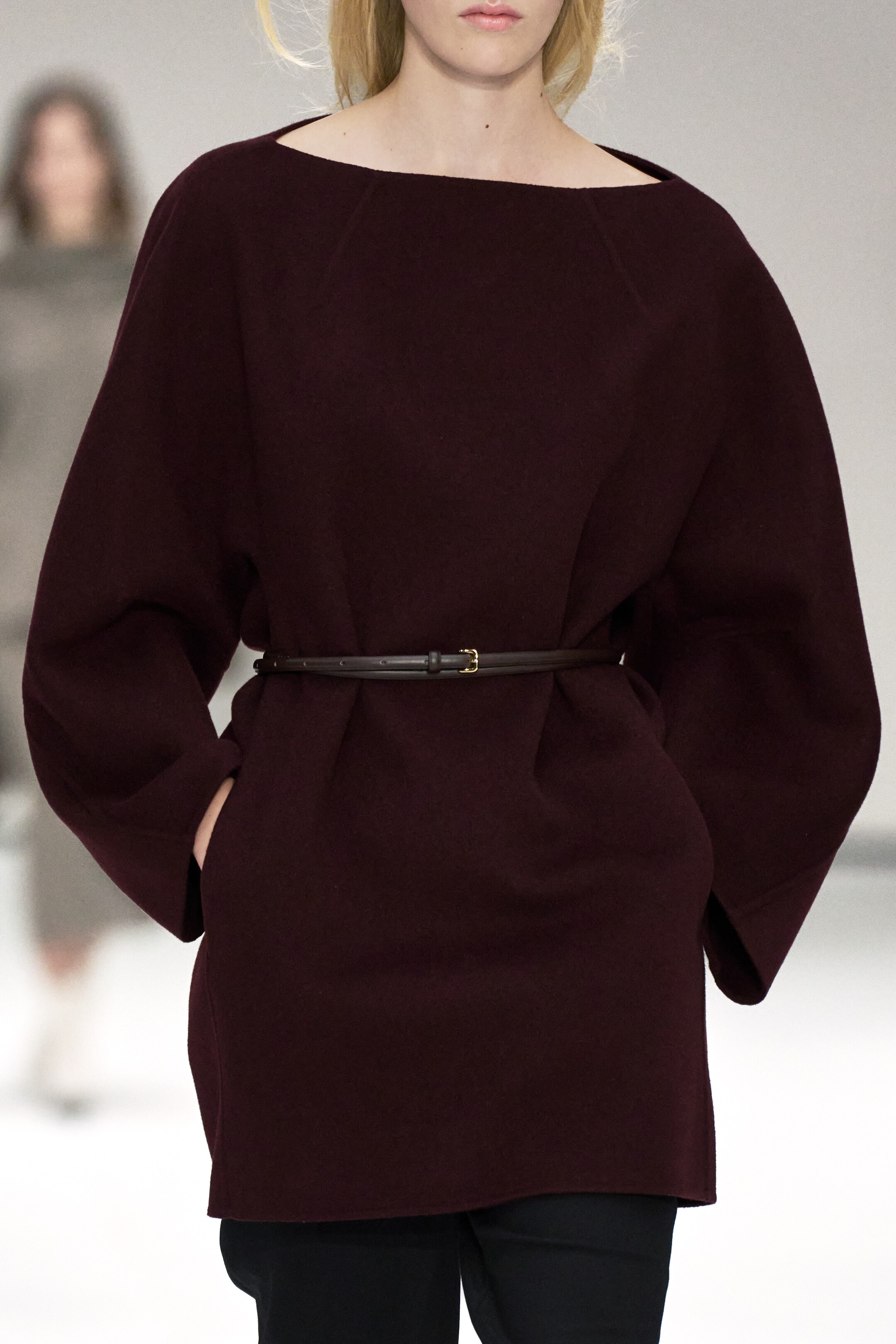 Größeres Bild anzeigen: MINIKLEID AUS DOUBLEFACE-WOLLE - BORDEAUX - Ladies | H&M AT 7