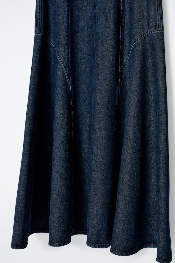 Blue Gathered Waist Sleeveless Denim Midi Dress main image 0