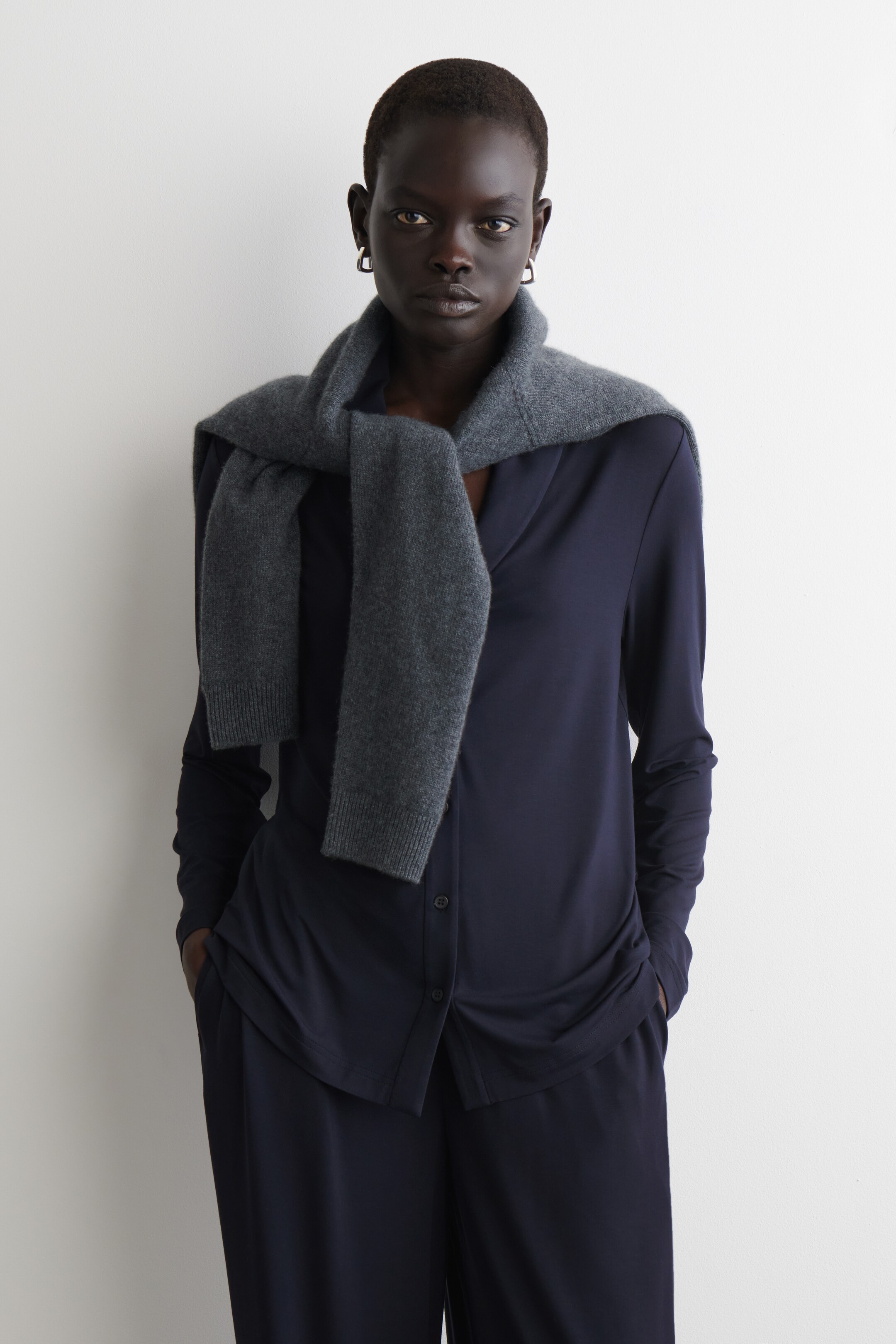 Visualizza immagine più grande: CARDIGAN IN JERSEY CON COLLO A SCIALLE - BLU NAVY - DONNA | H&M IT 1