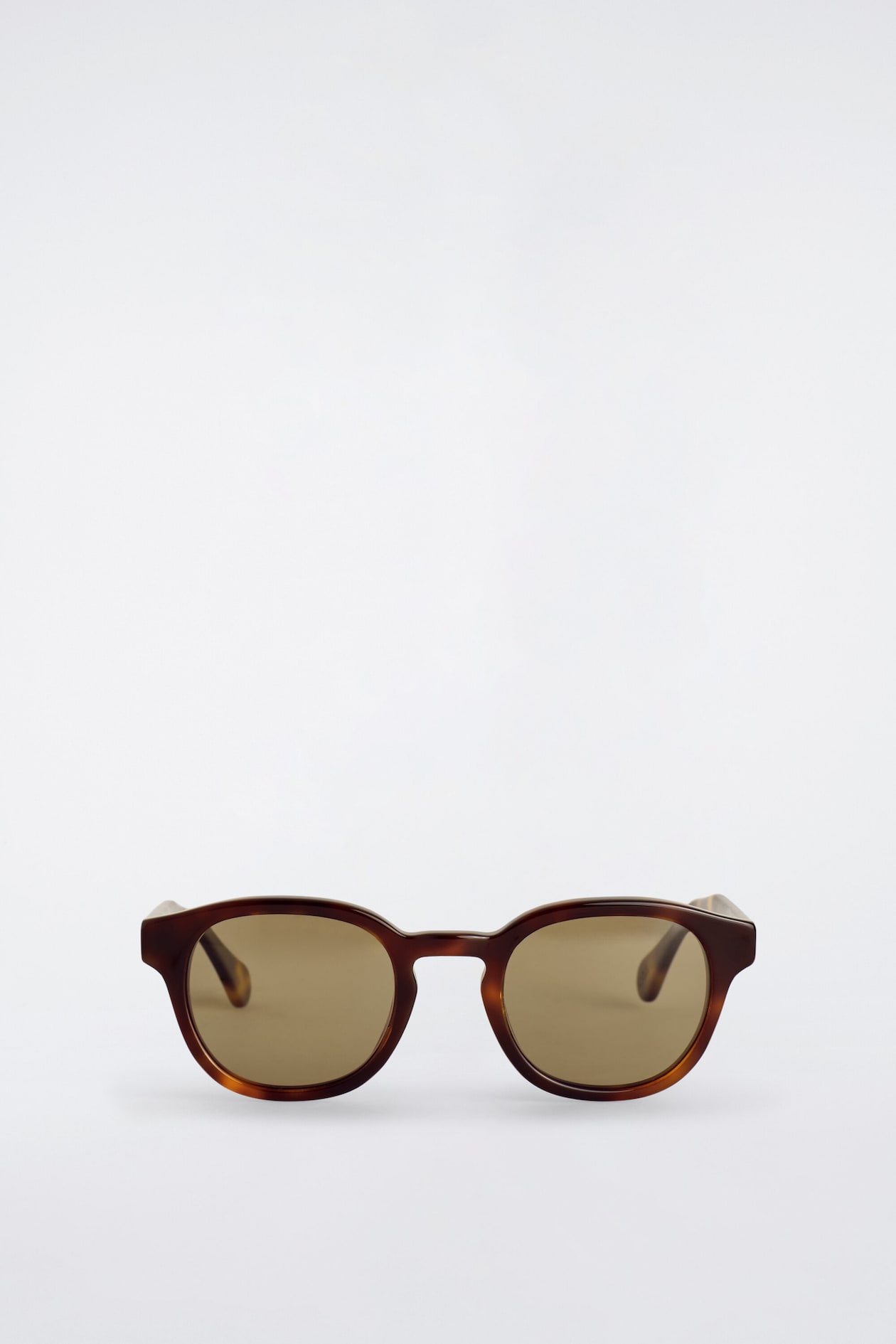 D-FRAME SUNGLASSES — TORTOISESHELL