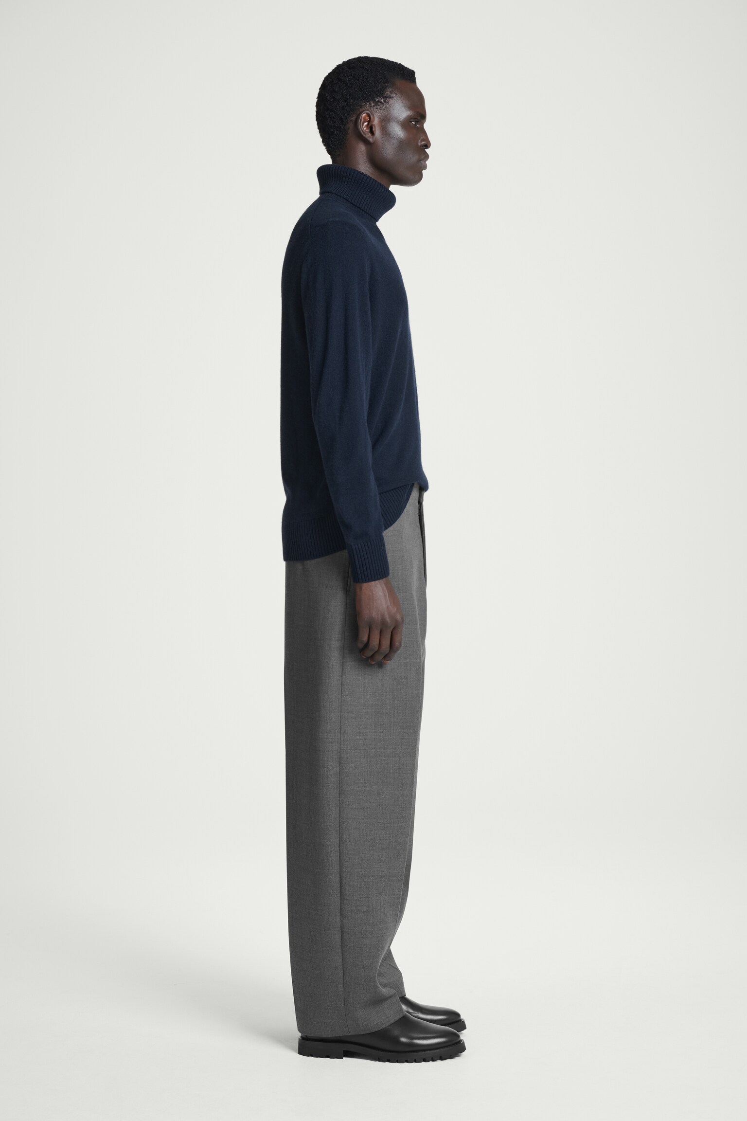 PULL À COL ROULÉ EN LAINE ET CACHEMIRE - BLEU MARINE - 3