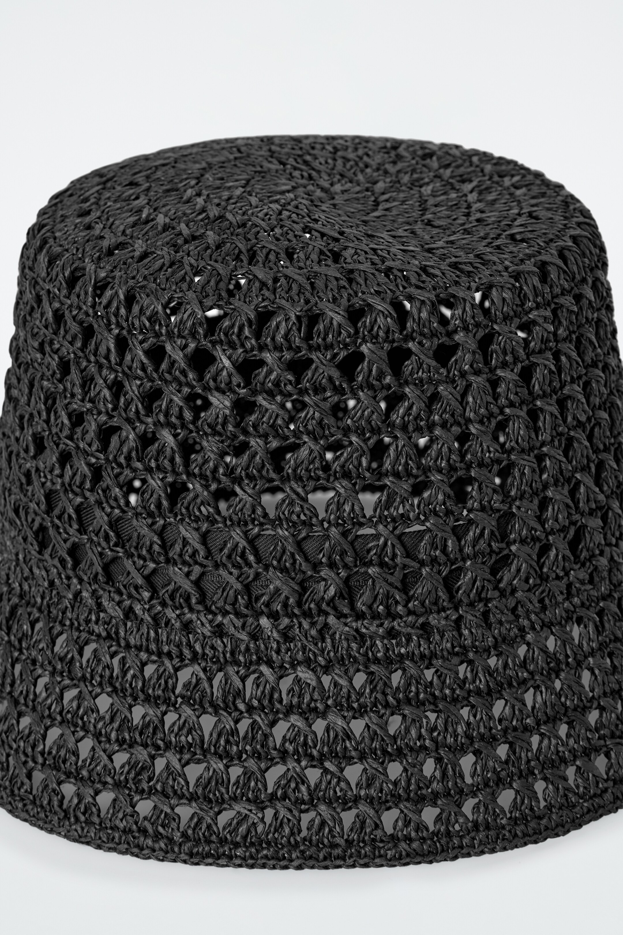 Vezi imaginea mai mare: PĂLĂRIE CU BOR LAT DIN PAIE CU ÎMPLETITURĂ DESCHISĂ - NEGRU - FEMEI | H&M RO 3
