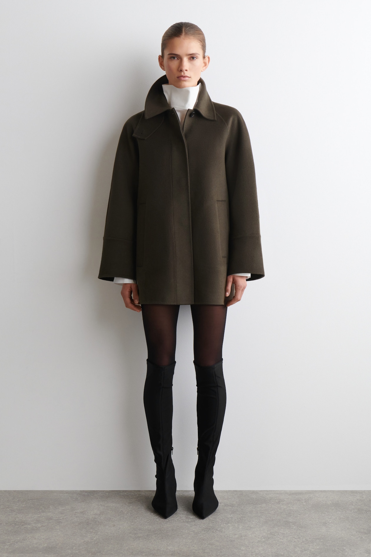 MOCK-NECK DOUBLE-FACED WOOL SHORT COAT — BROWN