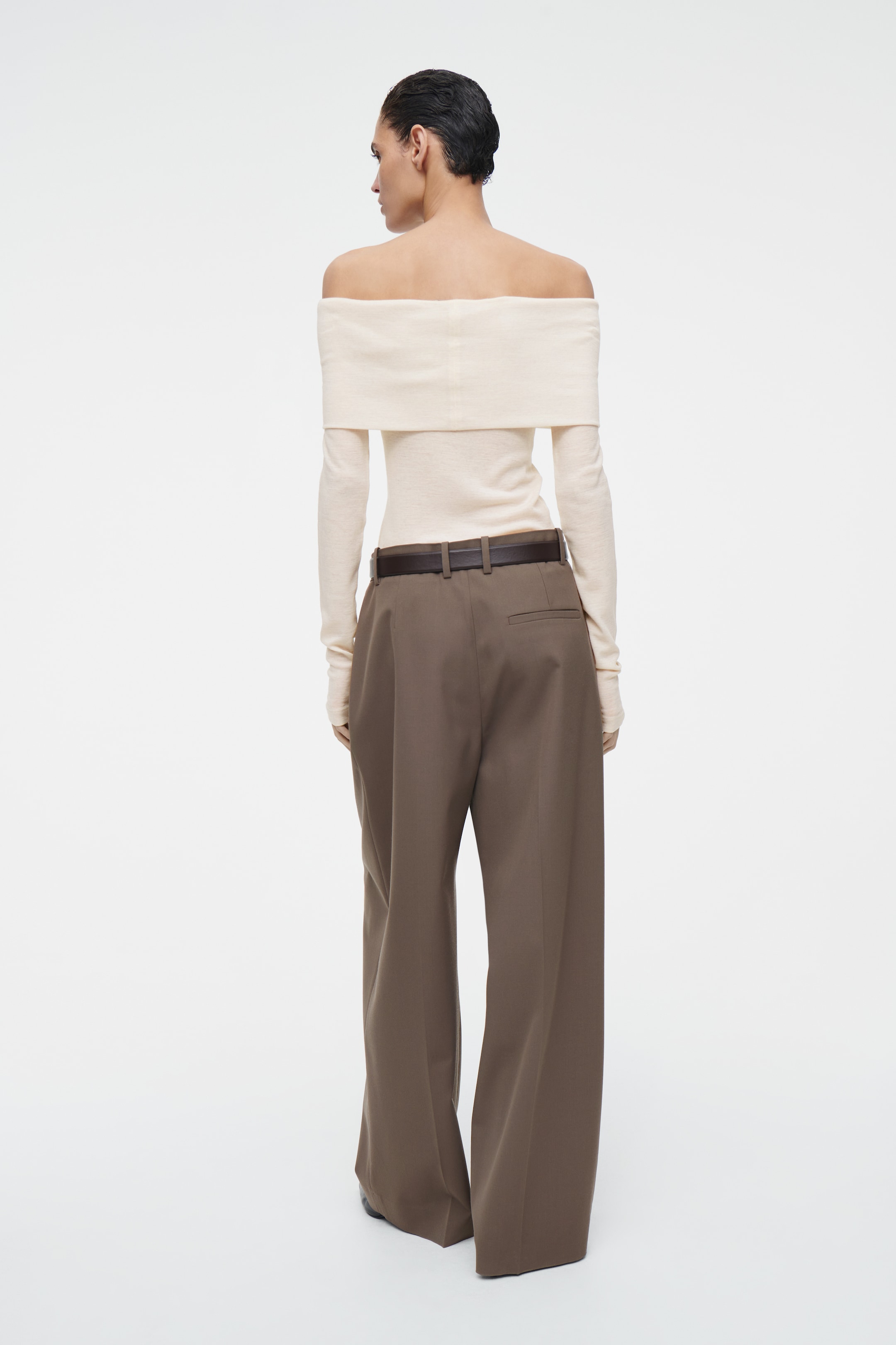 Agrandir l'image: HAUT À ENCOLURE BARDOT EN LAINE MÉRINOS - ÉCRU - FEMME | H&M CH 4