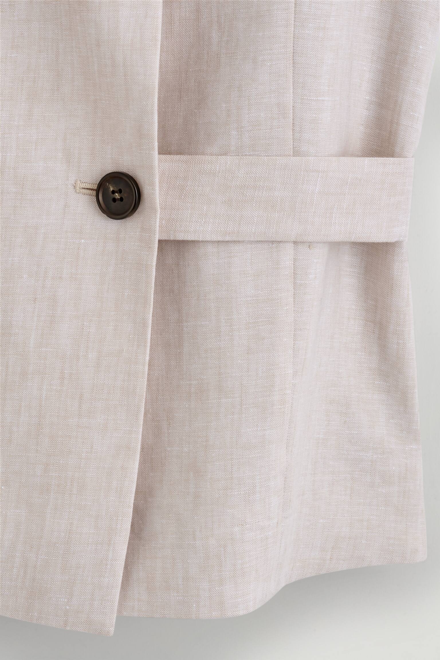 CHALECO DE LINO CON CUELLO CHAL Y CINTURÓN - BEIGE CLARO JASPEADO - 6