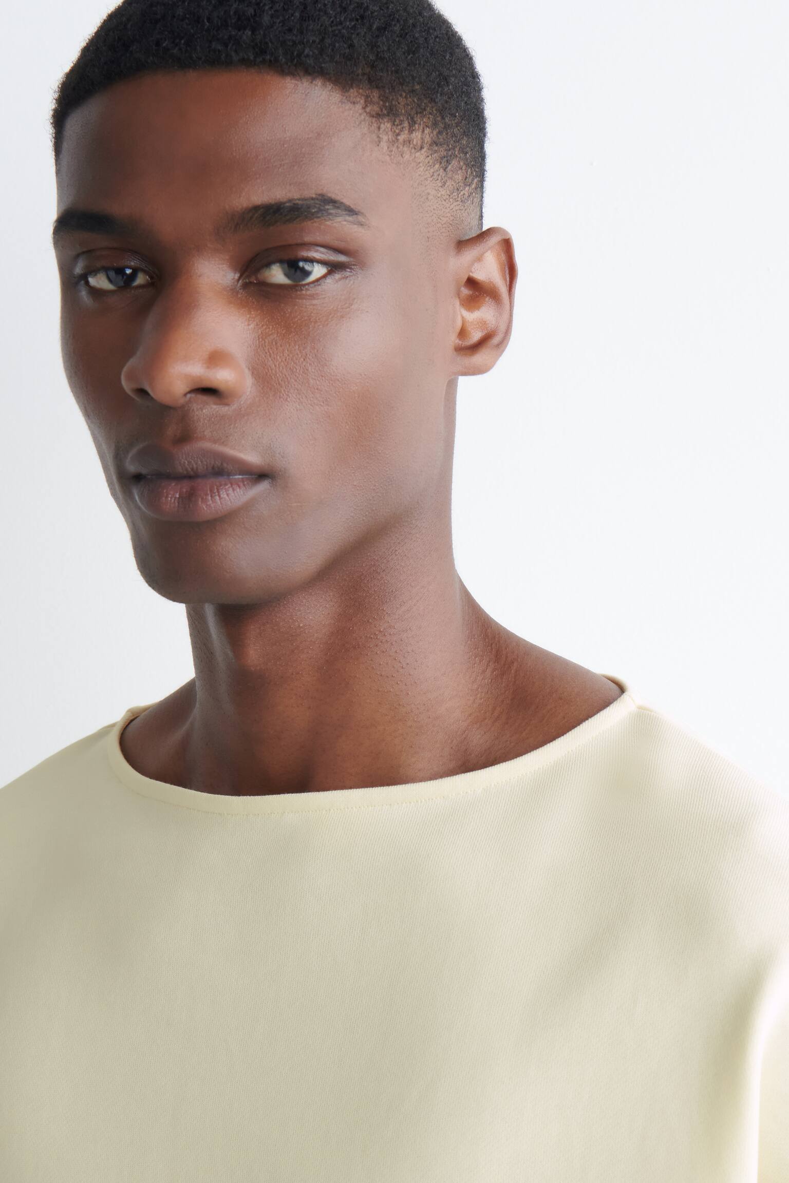 OVERSIZED BOAT-NECK SWEATSHIRT - BUTTER YELLOW - 7