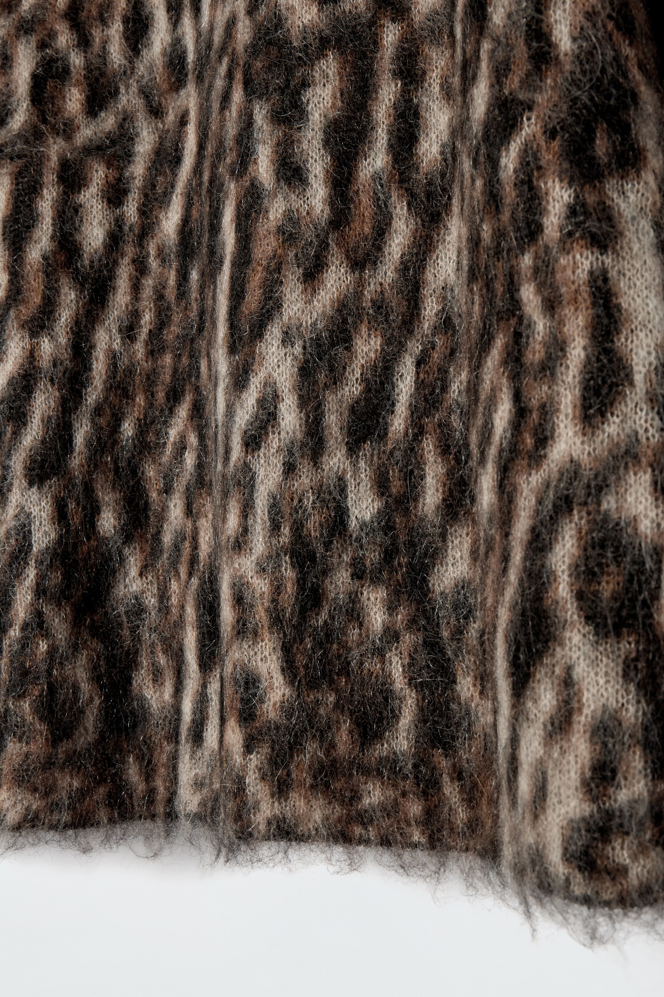 Agrandir l'image: PULL EN JACQUARD LÉOPARD DE MOHAIR MÉLANGÉ - LÉOPARD - FEMME | H&M CH 2