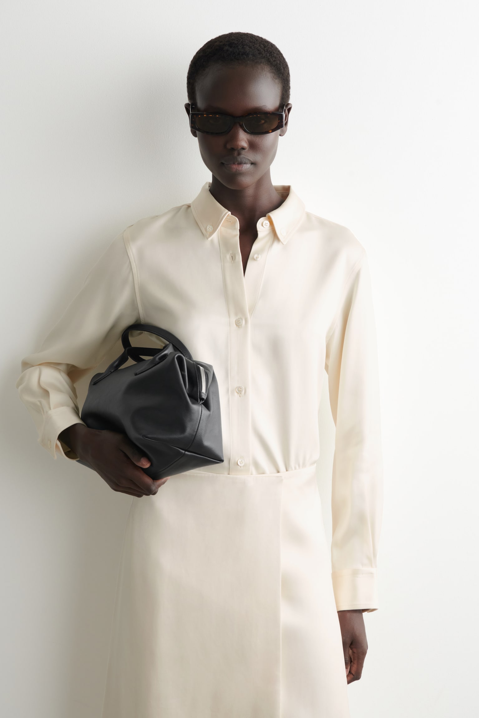 SATINSKJORTE MED BUTTON DOWN-KRAVE-HVID - 1