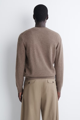 PURE CASHMERE V-NECK SWEATER — BEIGE / UNDYED 4
