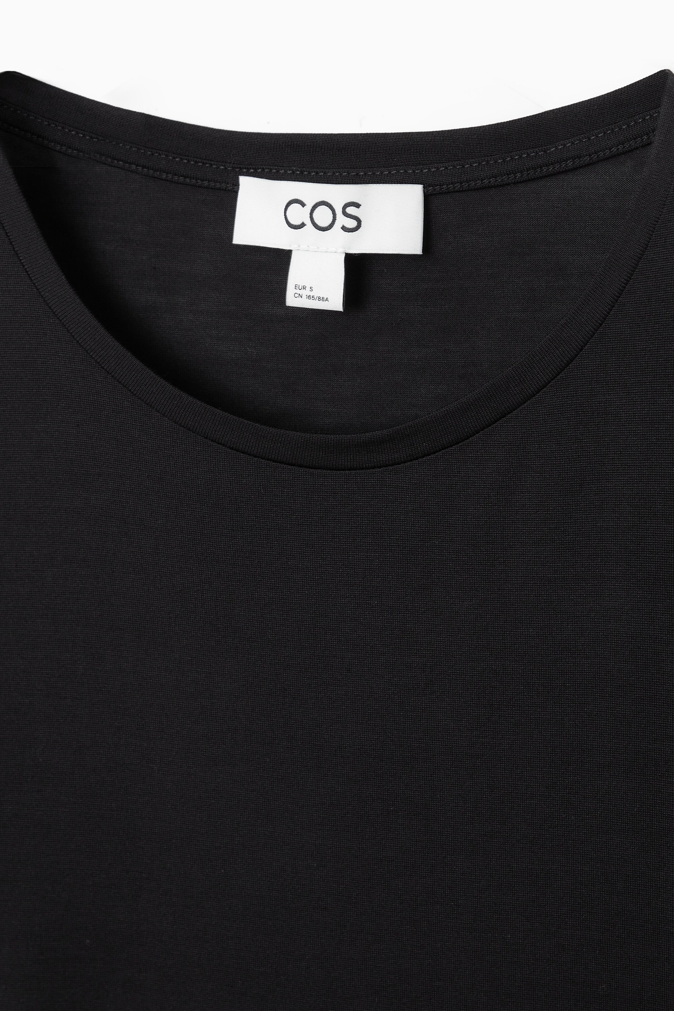 Agrandir l'image: T-SHIRT PURE SOIE - NOIR - FEMME | H&M CH 2