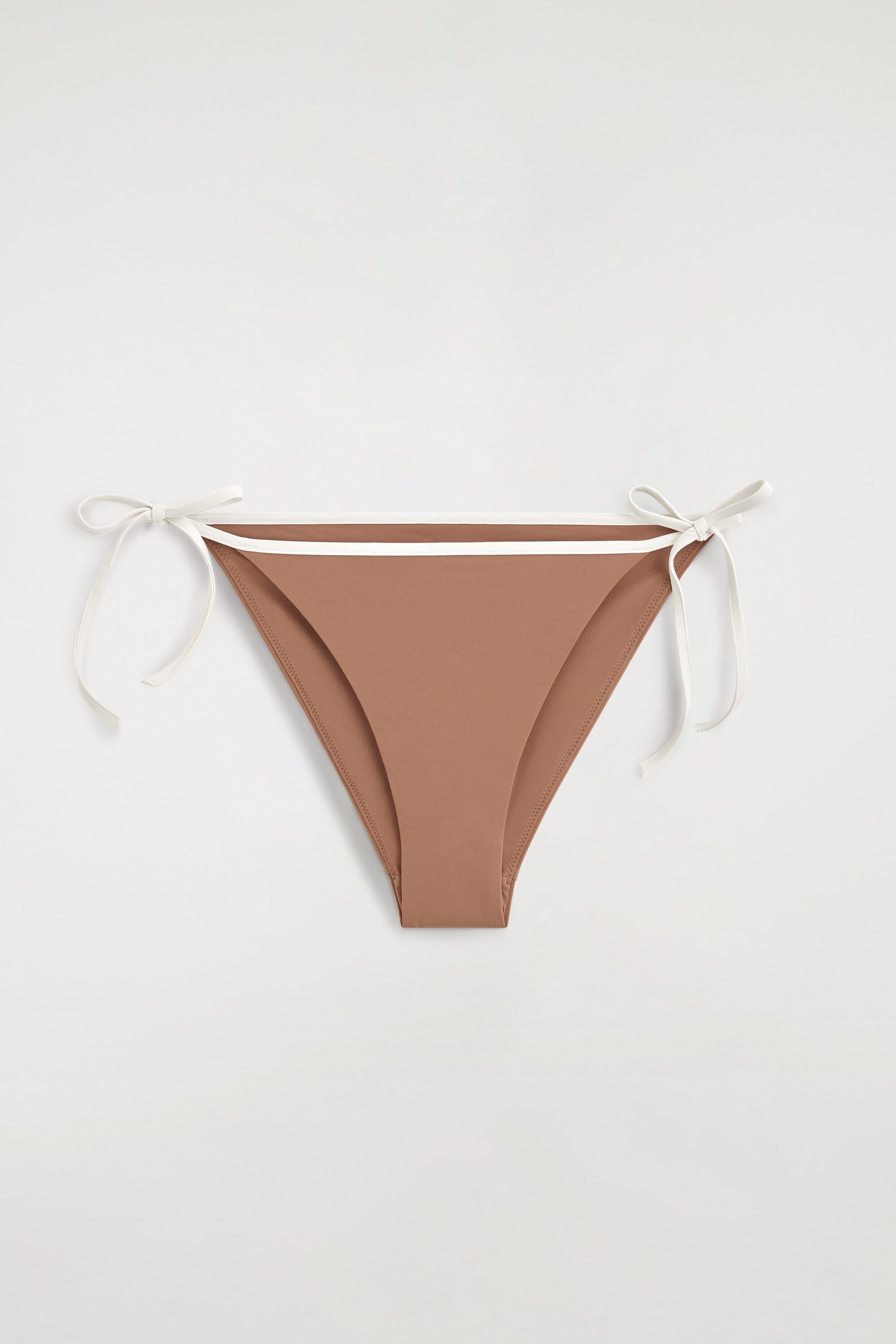 CONTRAST-TRIMMED TIE-SIDE BIKINI BRIEFS