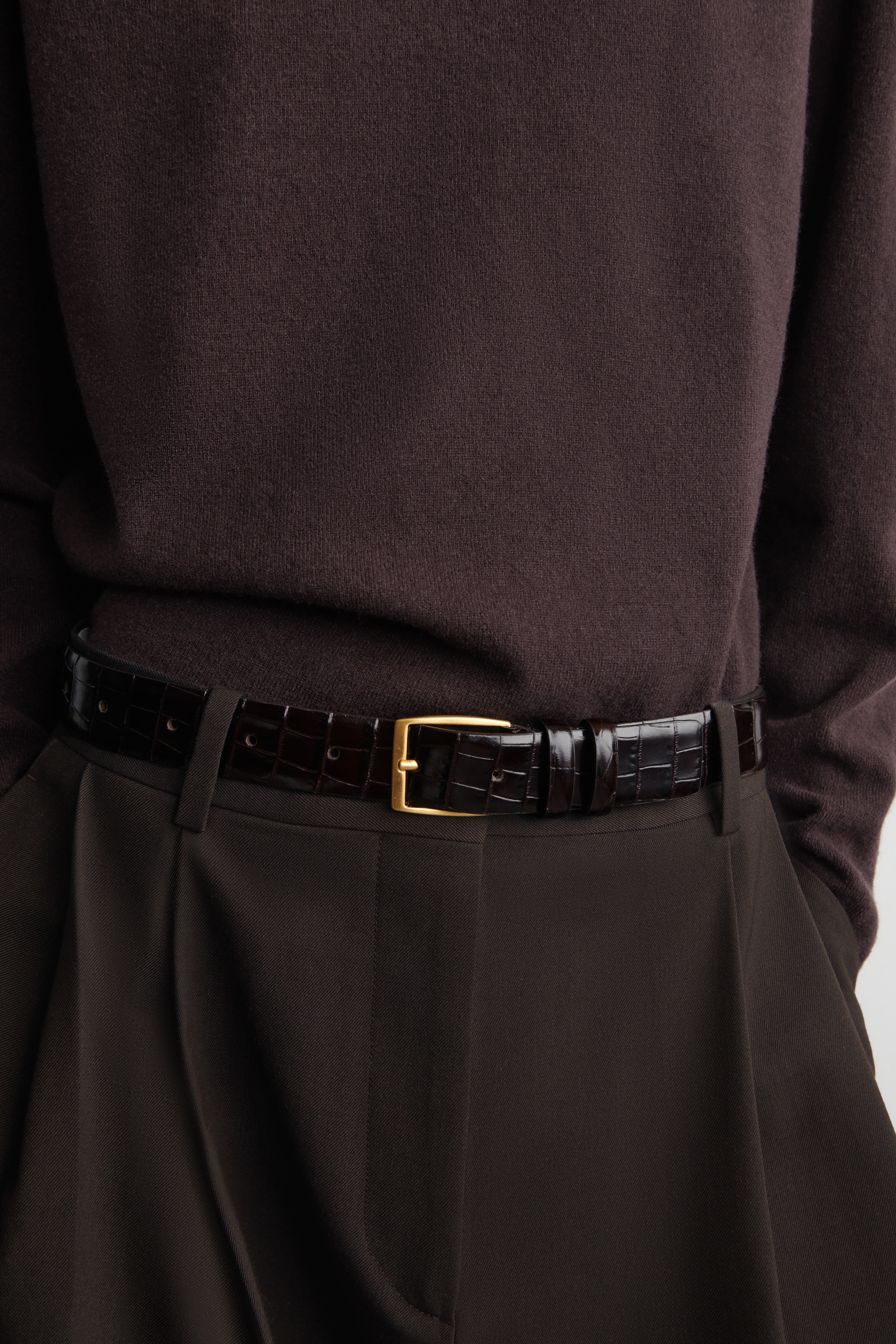 Größeres Bild anzeigen: PULLOVER AUS MERINOWOLLE MIT RUNDHALSAUSSCHNITT - DUNKELBRAUN - Ladies | H&M AT 3