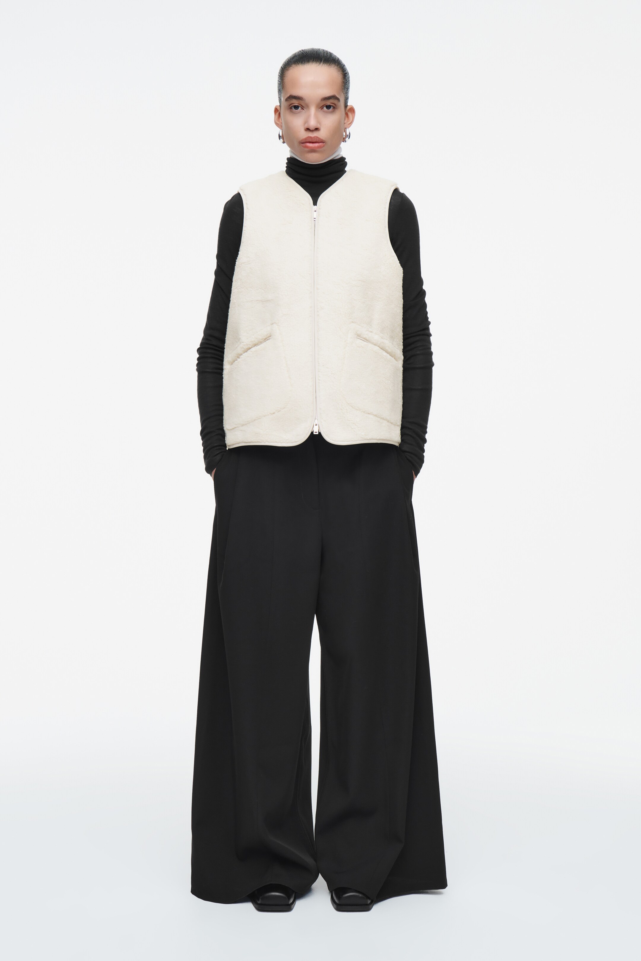 Größeres Bild ansehen: OVERSIZED-WESTE AUS KUNSTLAMMFELL - ELFENBEIN - Ladies | H&M DE 6