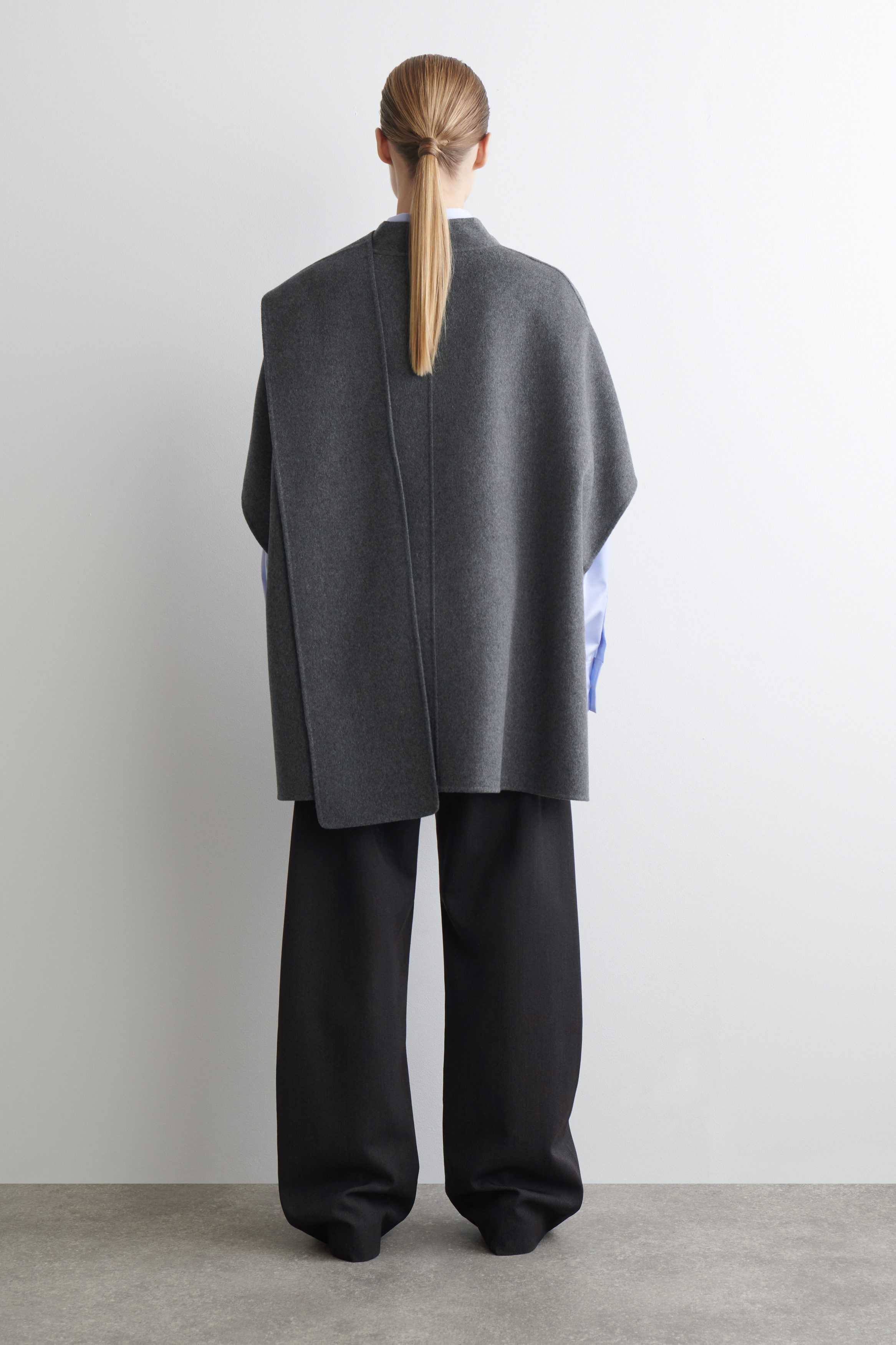 DOUBLE-FACED MERINO WOOL SCARF CAPE - GRAY | COS US