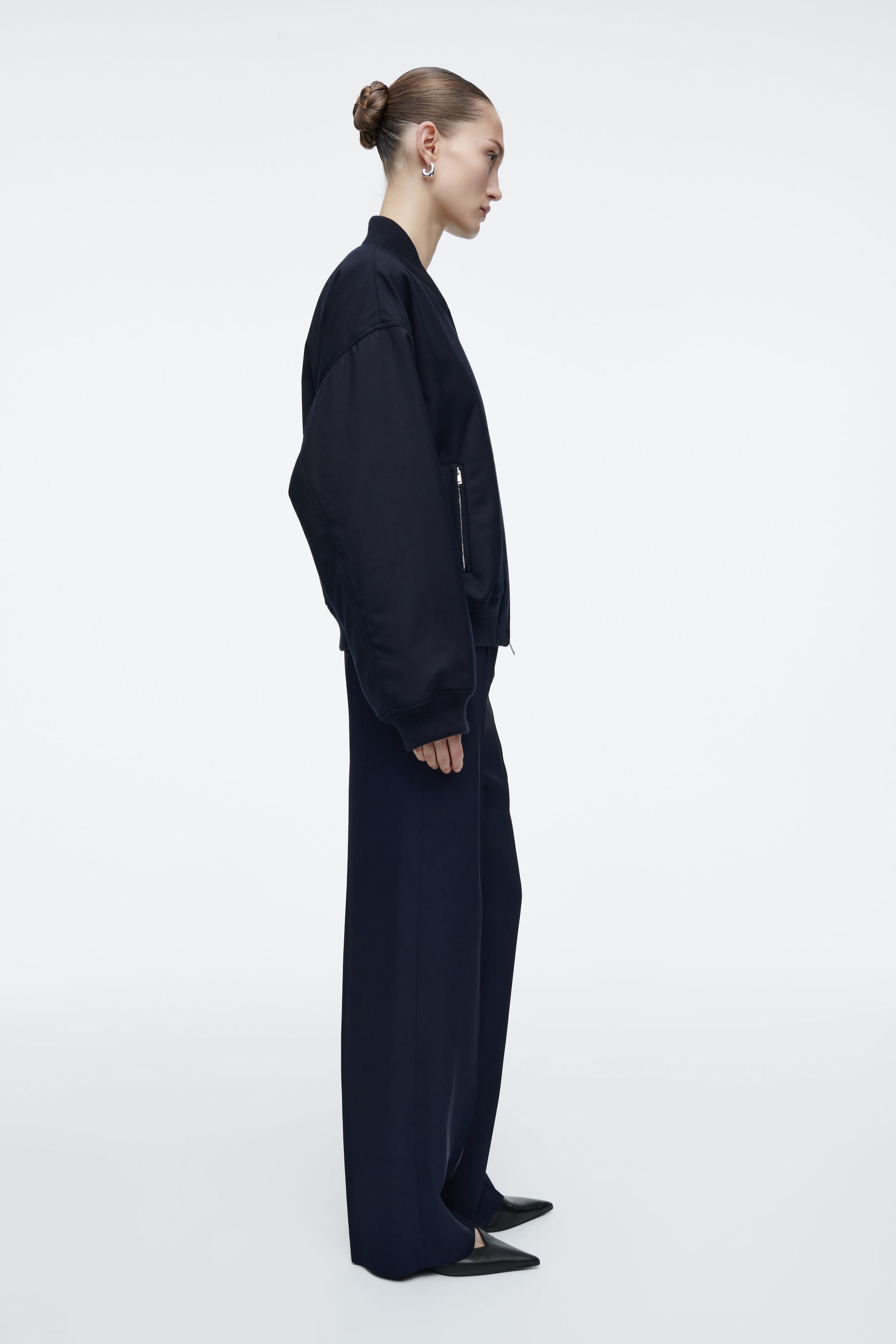 OVERSIZED WOOL BOMBER JACKET