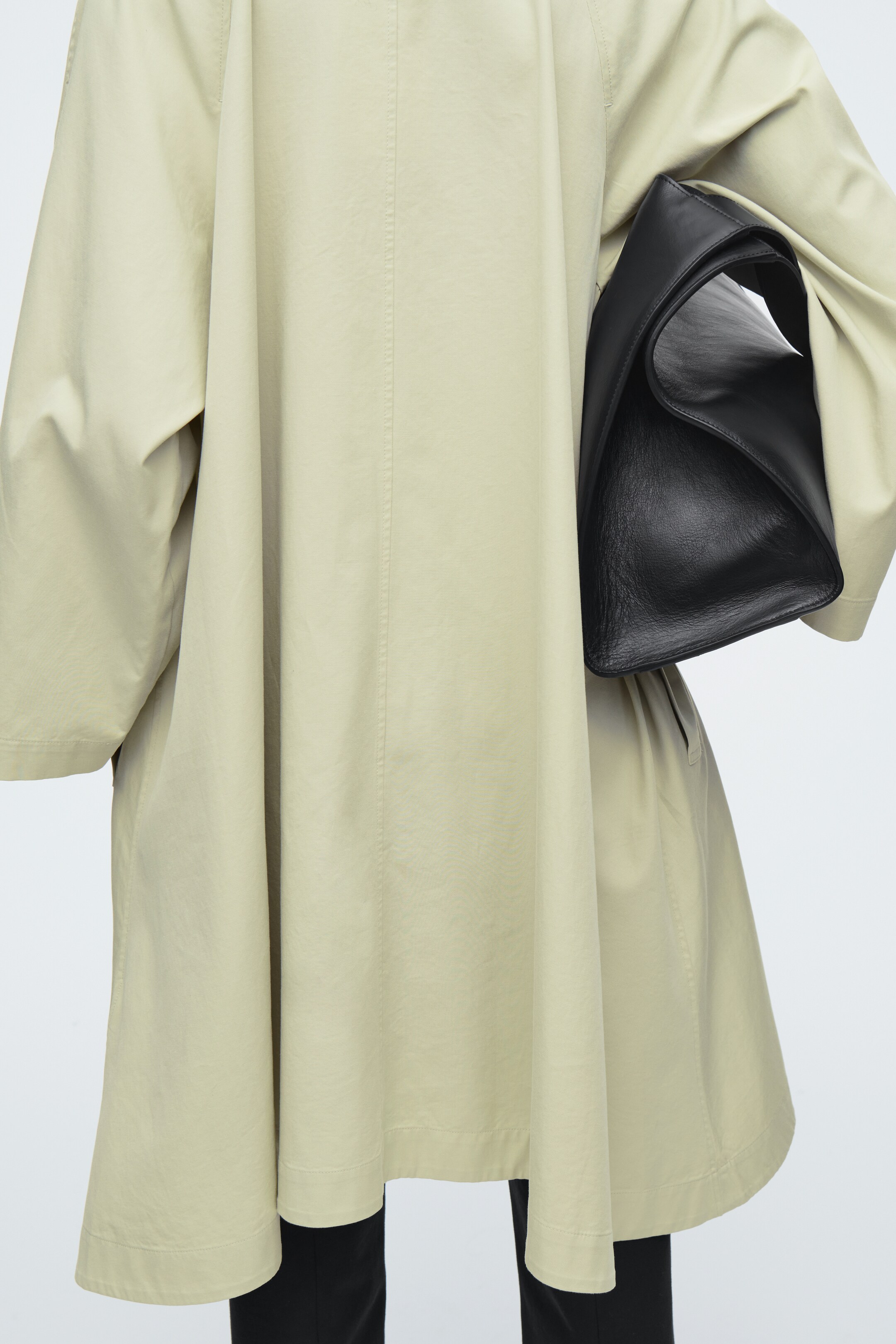 Agrandir l'image: MANTEAU DE MI-SAISON OVERSIZE VOLUMINEUX - VERT CLAIR - FEMME | H&M CH 4