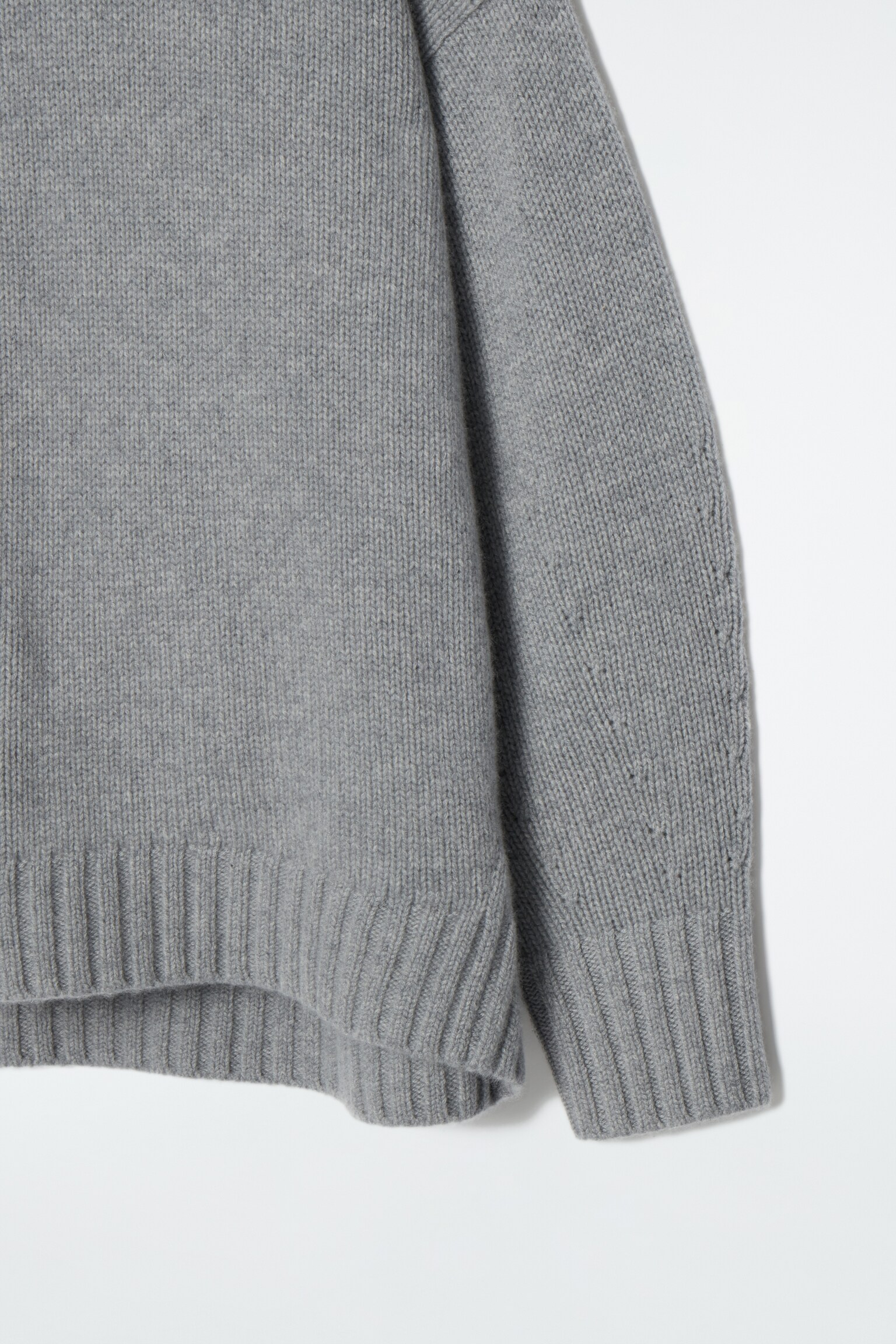 CHUNKY CASHMERE CREW-NECK JUMPER - GREY - 9