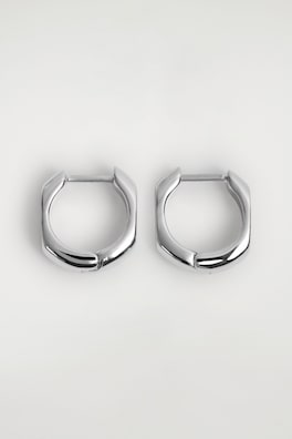 SCULPTED MINI HOOP EARRINGS — SILVER 2