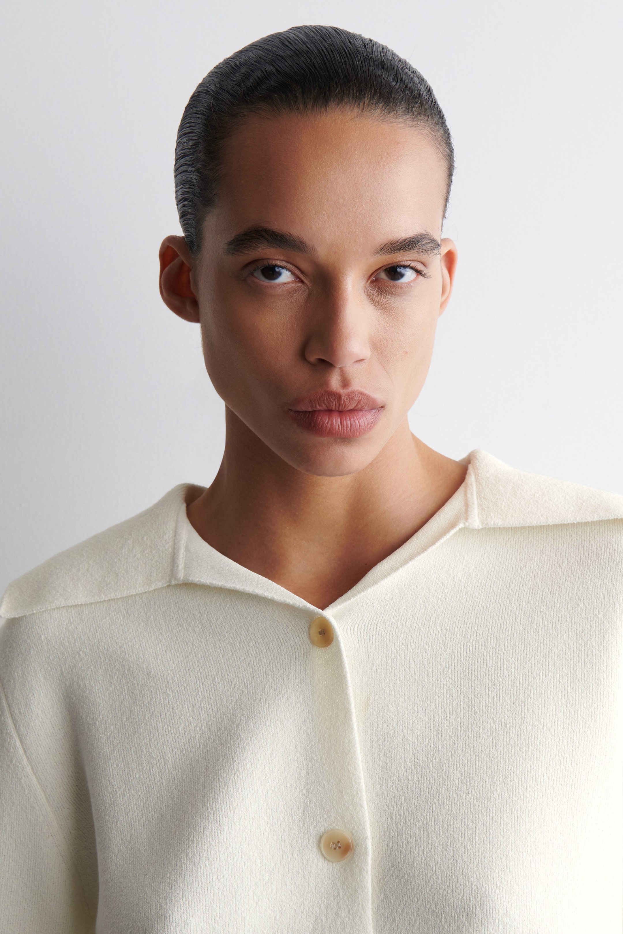 COLLARED KNITTED JACKET