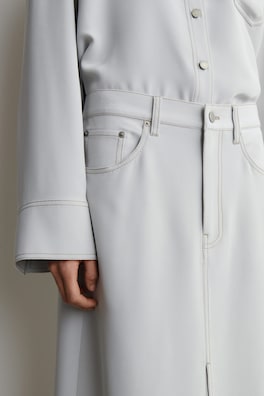 DENIM-EFFECT SILK MIDI SKIRT — LIGHT GRAY 4