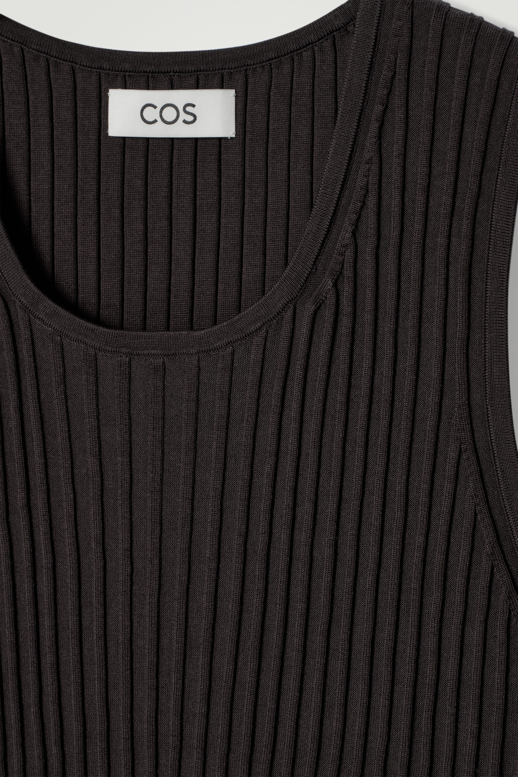 StillMedia/DescriptiveDetail