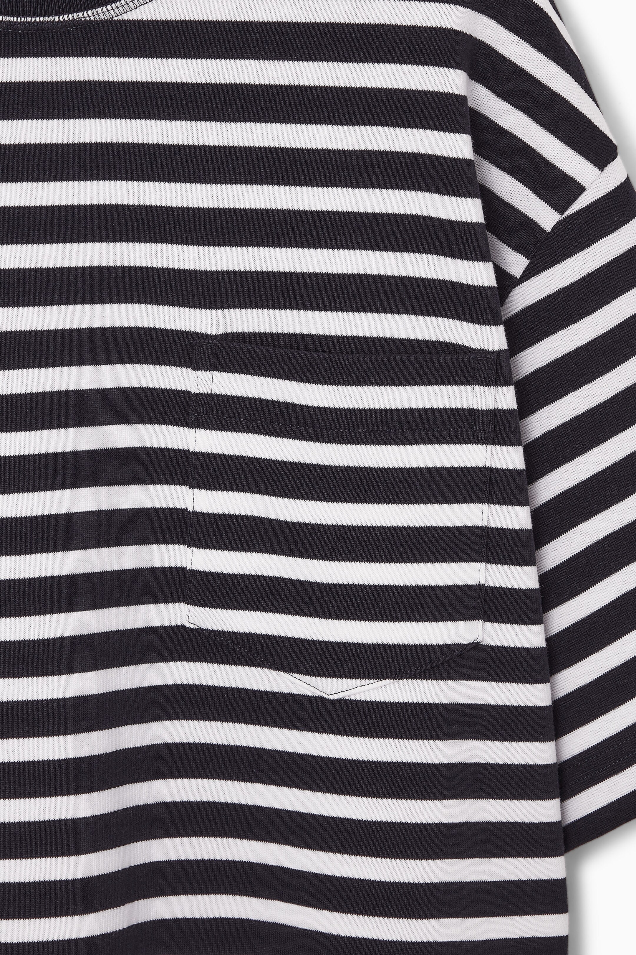 StillMedia/DescriptiveDetail