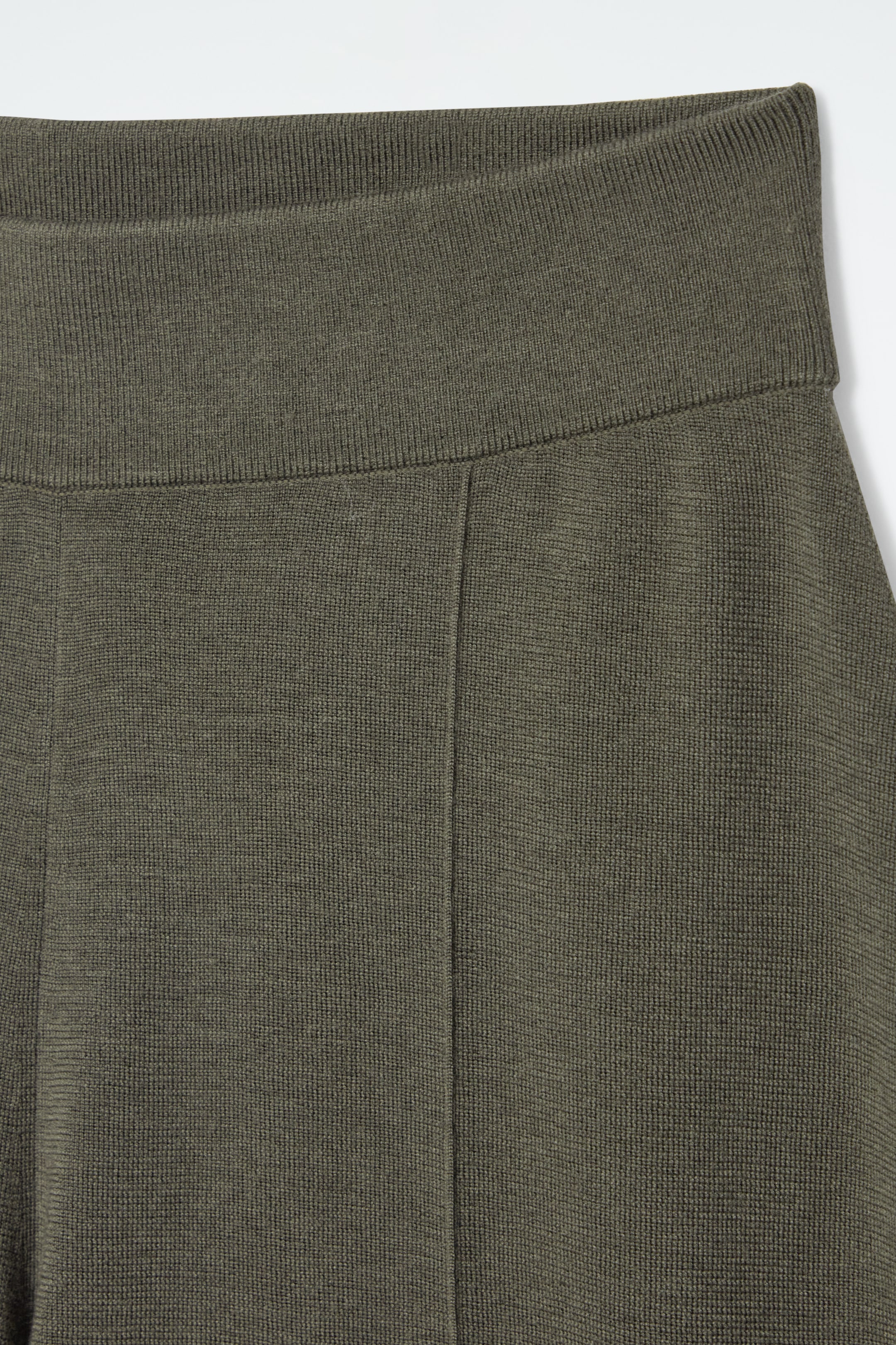 Grösseres Bild ansehen: CULOTTES AUS MERINOWOLLE - DUNKLES KHAKI - DAMEN | H&M CH 2