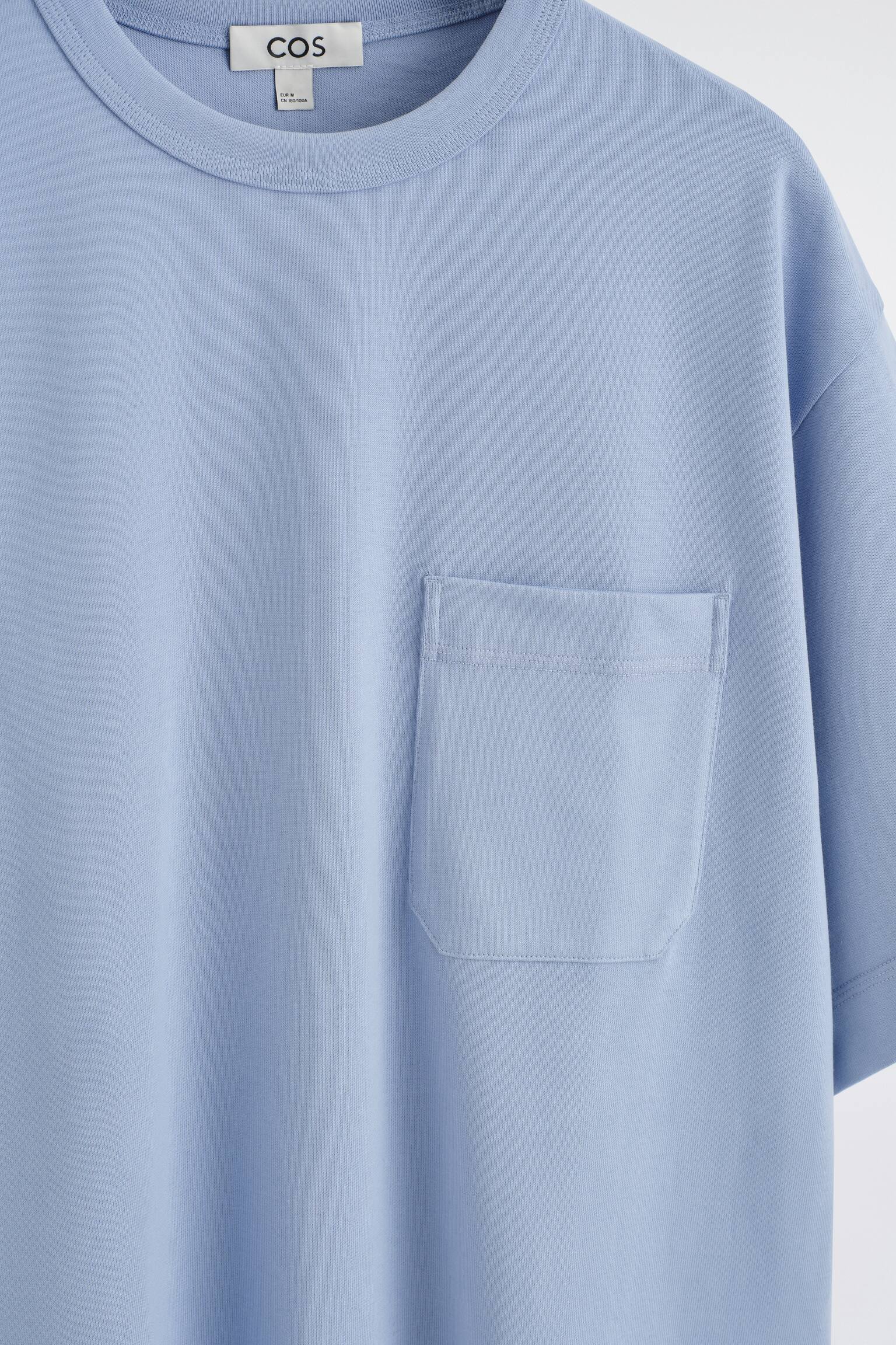 OVERSIZED T-SHIRT I KRAFTIG BOMULL - LJUSBLÅ/VIT - 3