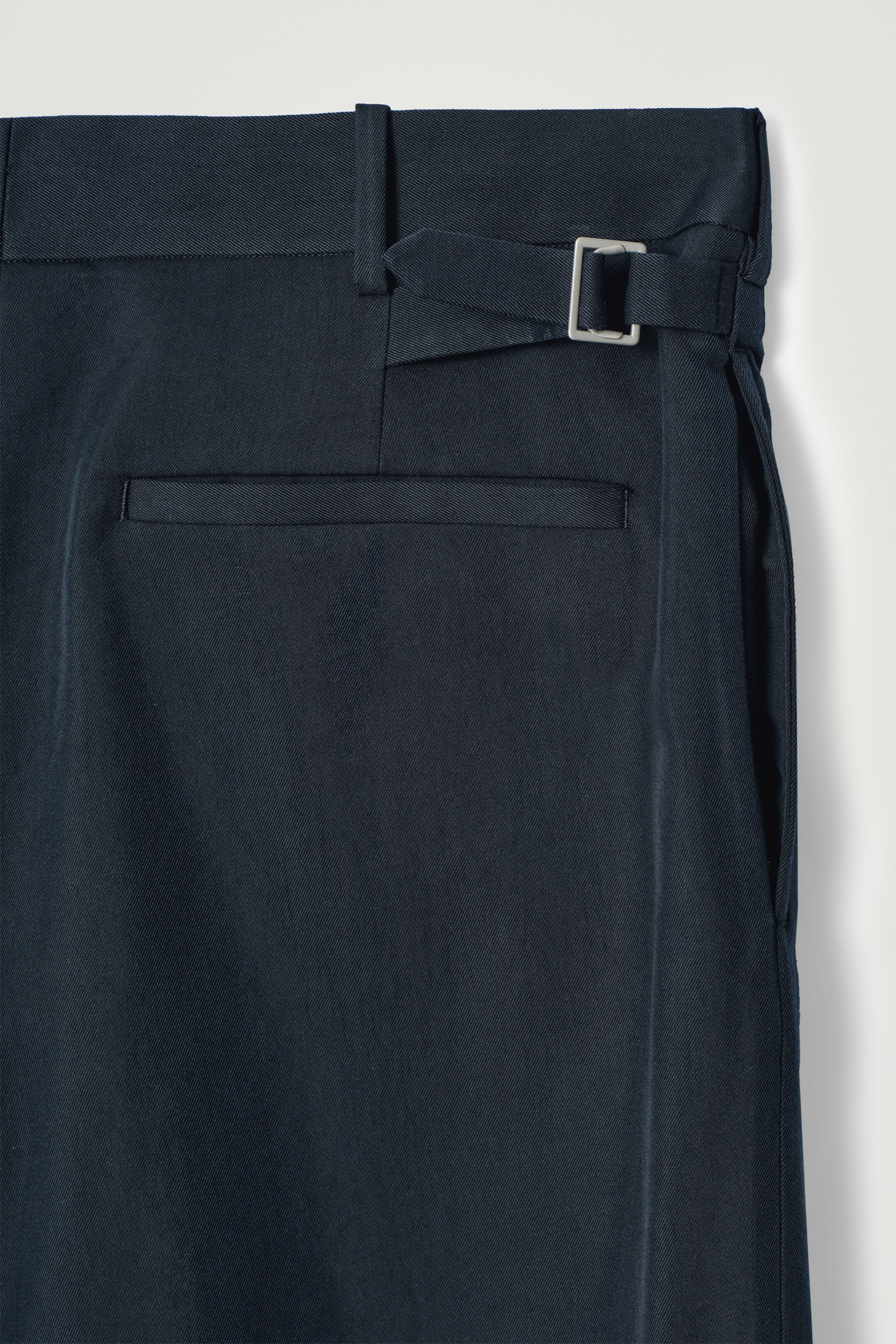 Agrandir l'image: PANTALON DE COSTUME DROIT DÉCONTRACTÉ - BLEU MARINE - HOMME | H&M CH 7