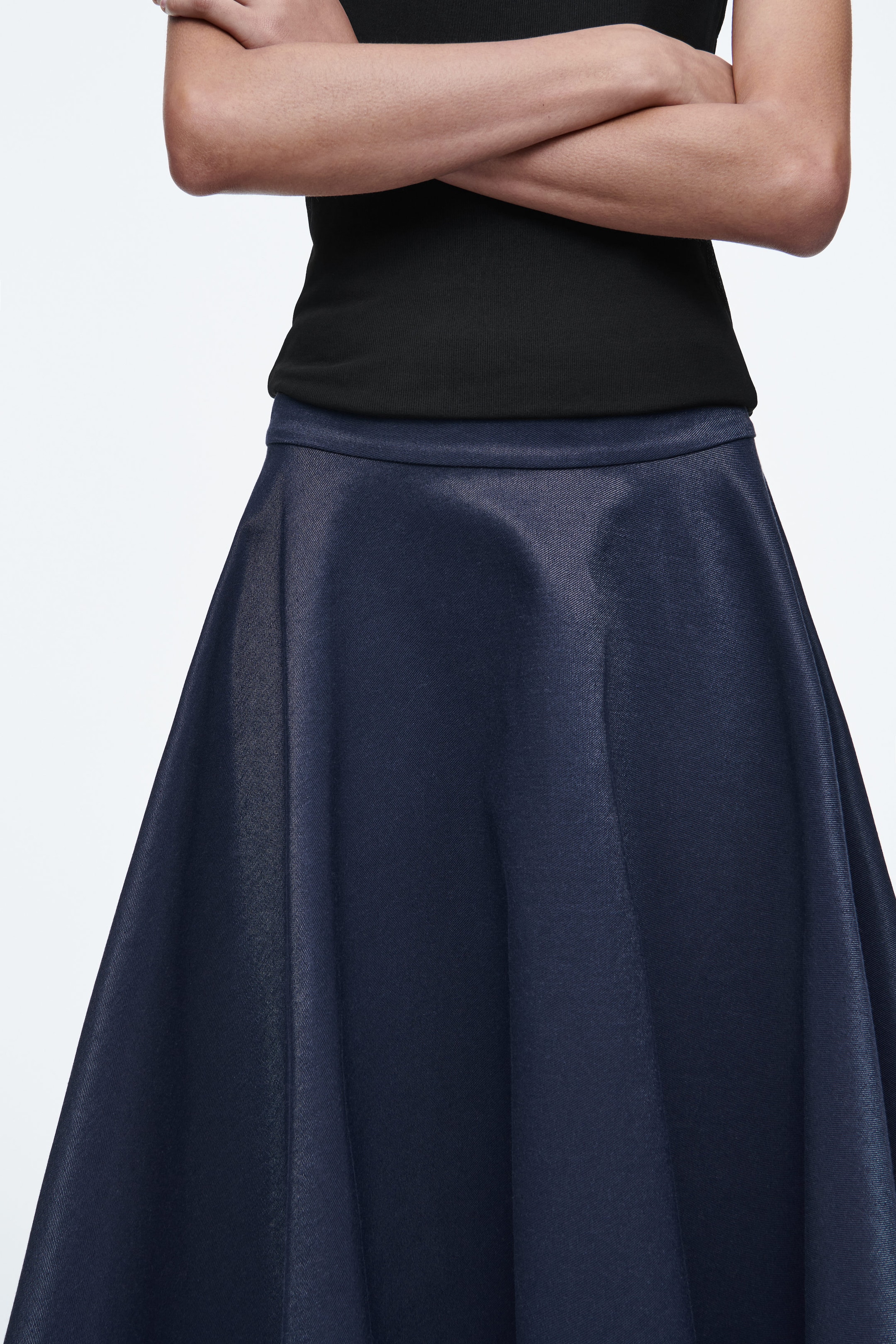 WET-LOOK DENIM SKIRT