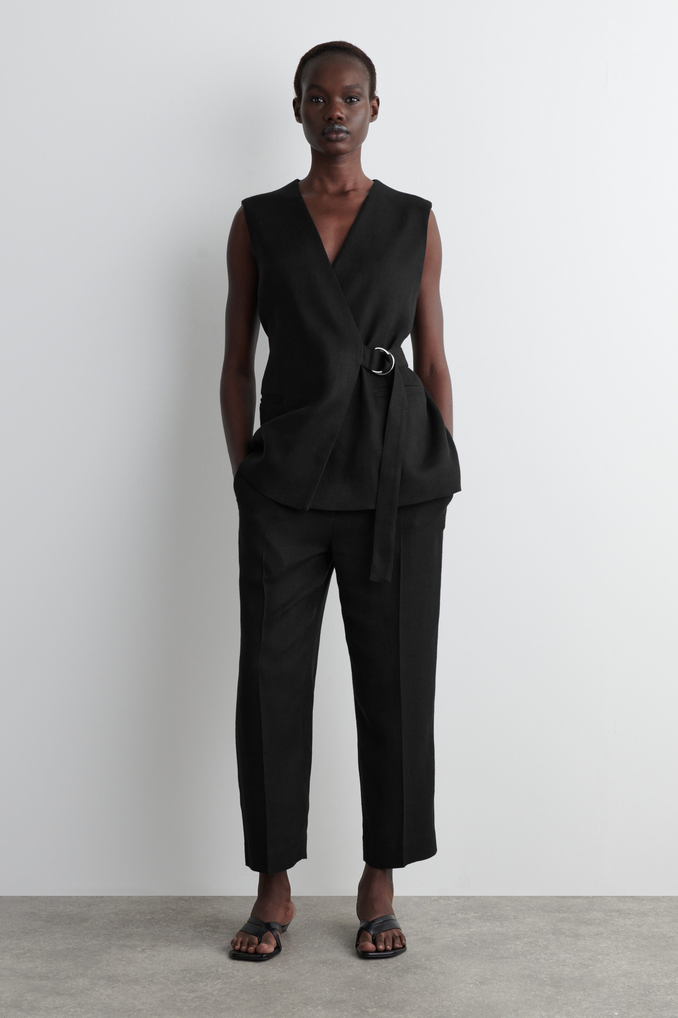 Exclusive cropped half slacks グレー　Mサイズ Stretch Twill Cropped Wide Leg Pant – Smoothing & Polished