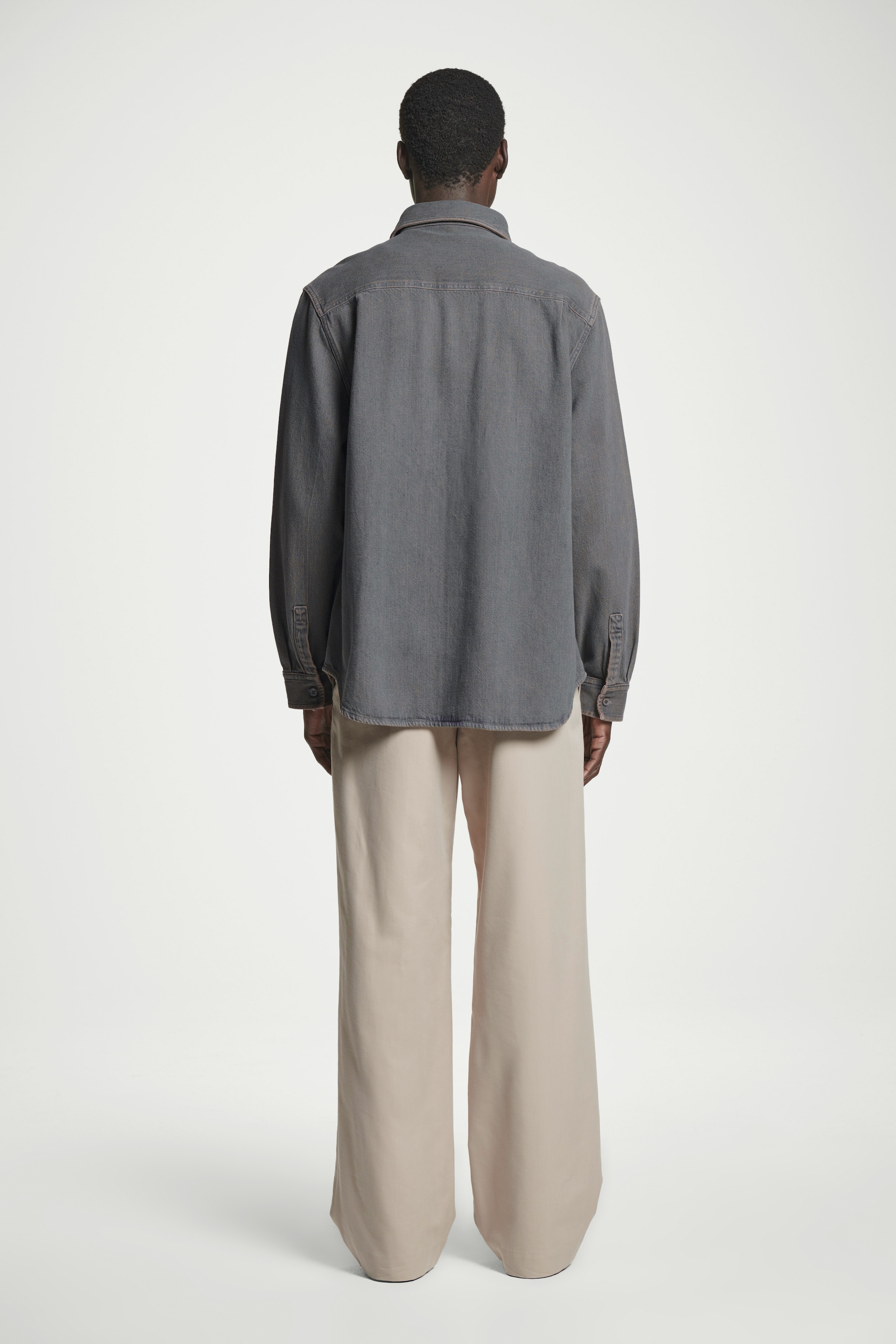 Grösseres Bild ansehen: JEANSHEMD MIT LOCKERER PASSFORM - APRICOT-GEFÄRBT - HERREN | H&M CH 4