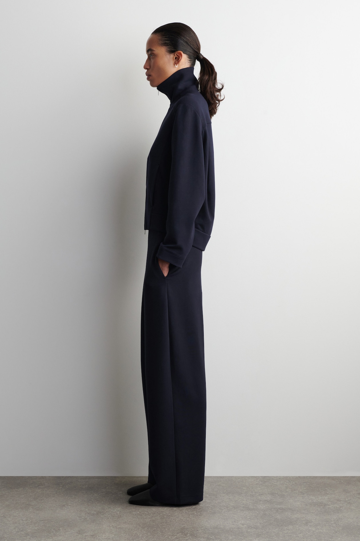 SCUBA TRACK JACKET — NAVY