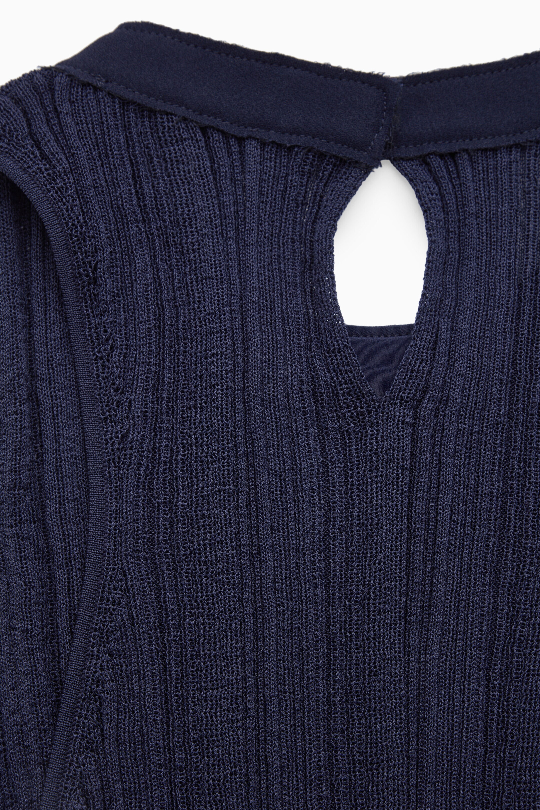 StillMedia/DescriptiveDetail