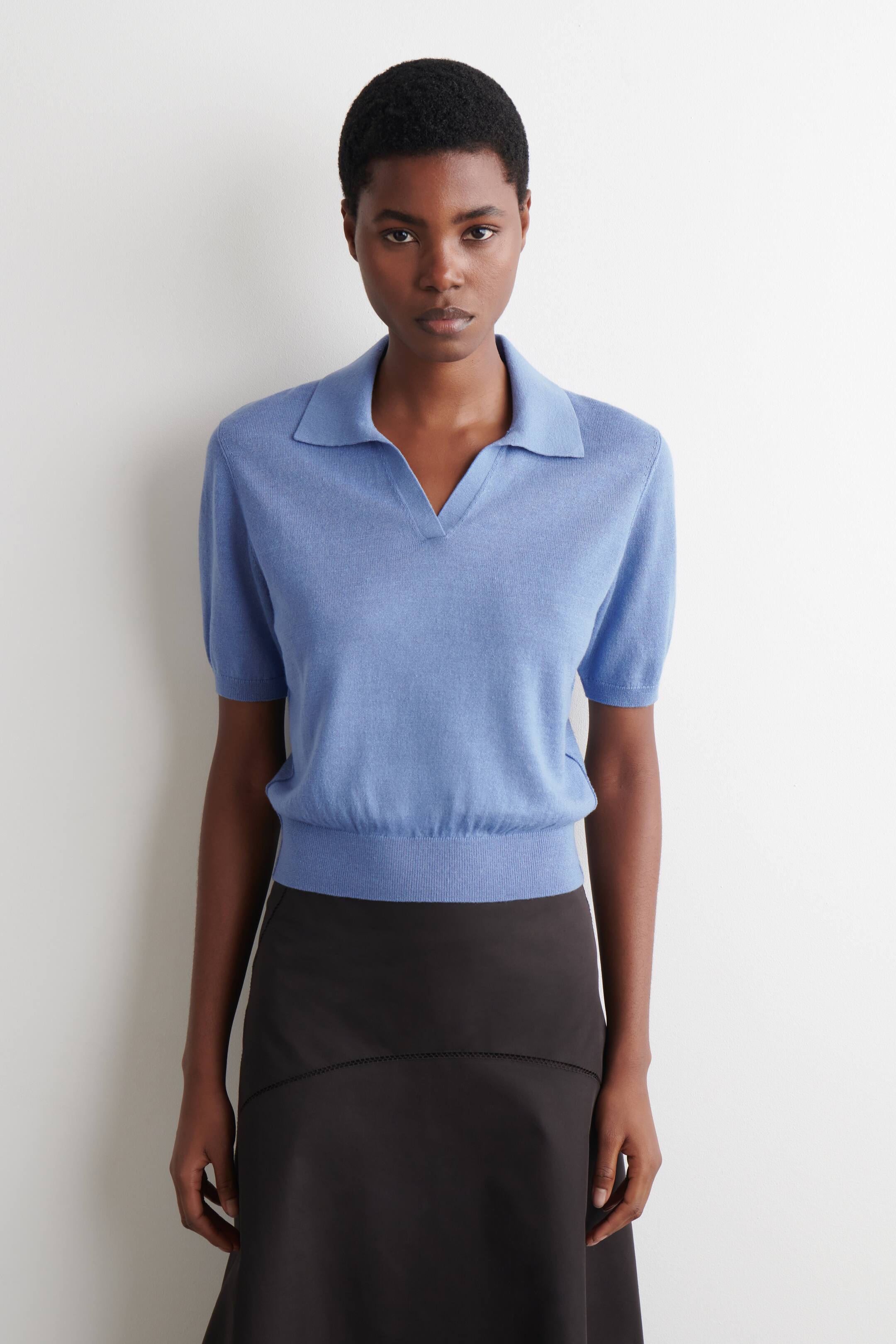 Größeres Bild ansehen: GESTRICKTES POLOSHIRT AUS LEINEN-MERINOWOLL-MIX - Blau - Ladies | H&M DE 1