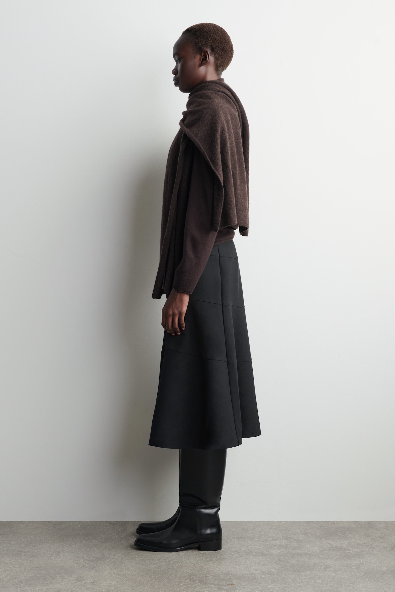 CURVED A-LINE MIDI SKIRT — DARK GREY