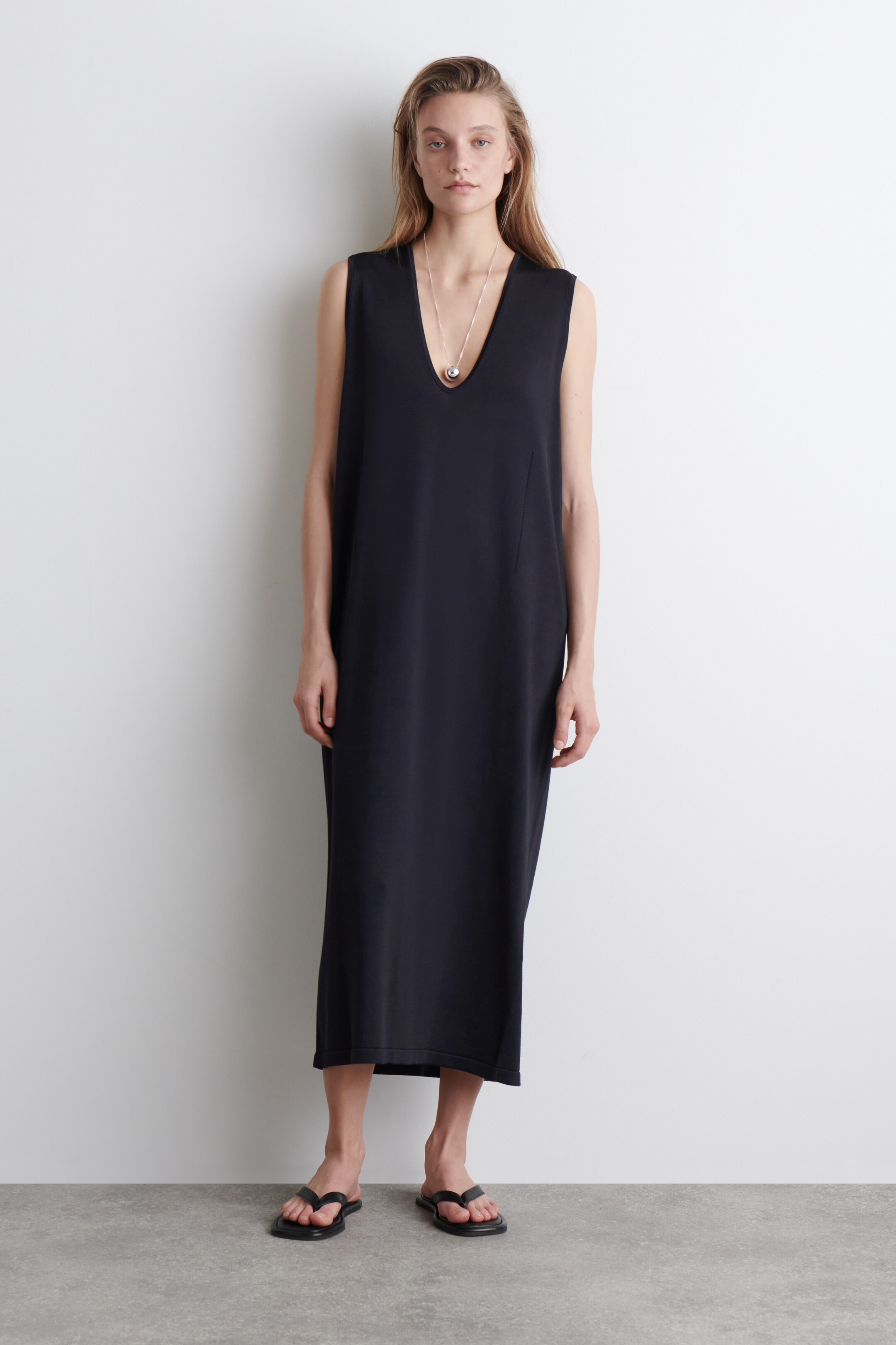 View larger image: KNITTED COTTON MIDI DRESS - NAVY - Ladies | H&M GB 1