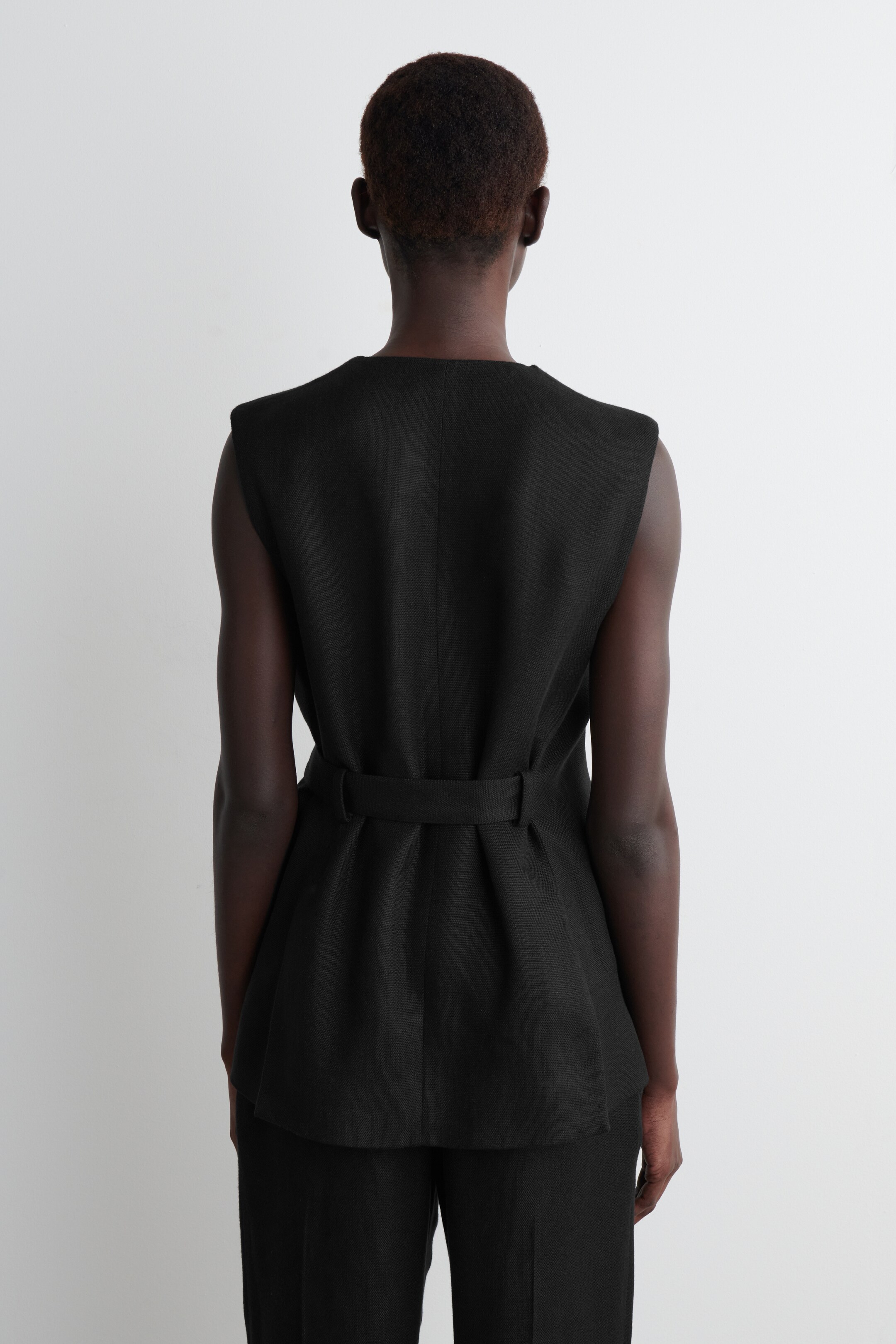 Agrandir l'image: GILET PORTEFEUILLE CEINTURÉ - NOIR - FEMME | H&M BE 4