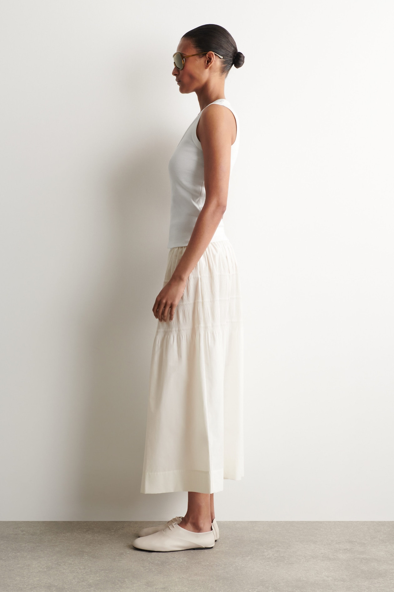 TIERED GATHERED MIDI SKIRT — WHITE