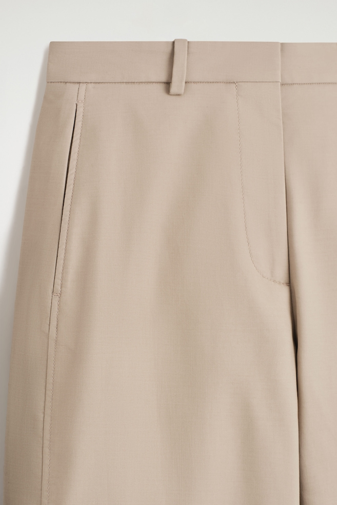 BARREL-LEG COTTON CHINOS — BEIGE