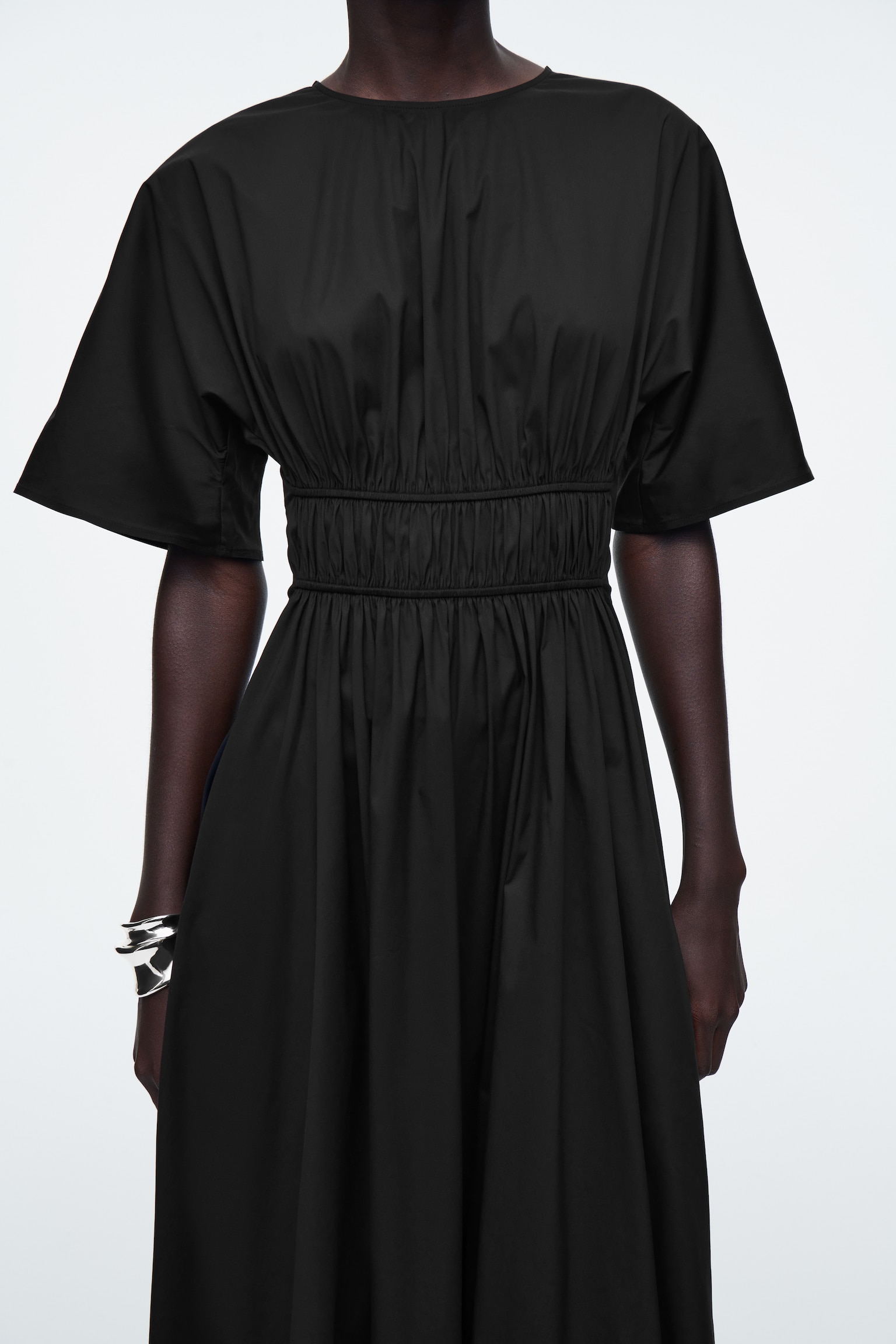 ROBE MIDI FRONCÉE AU DOS OUVERT - NOIR/PISTACHE - 6